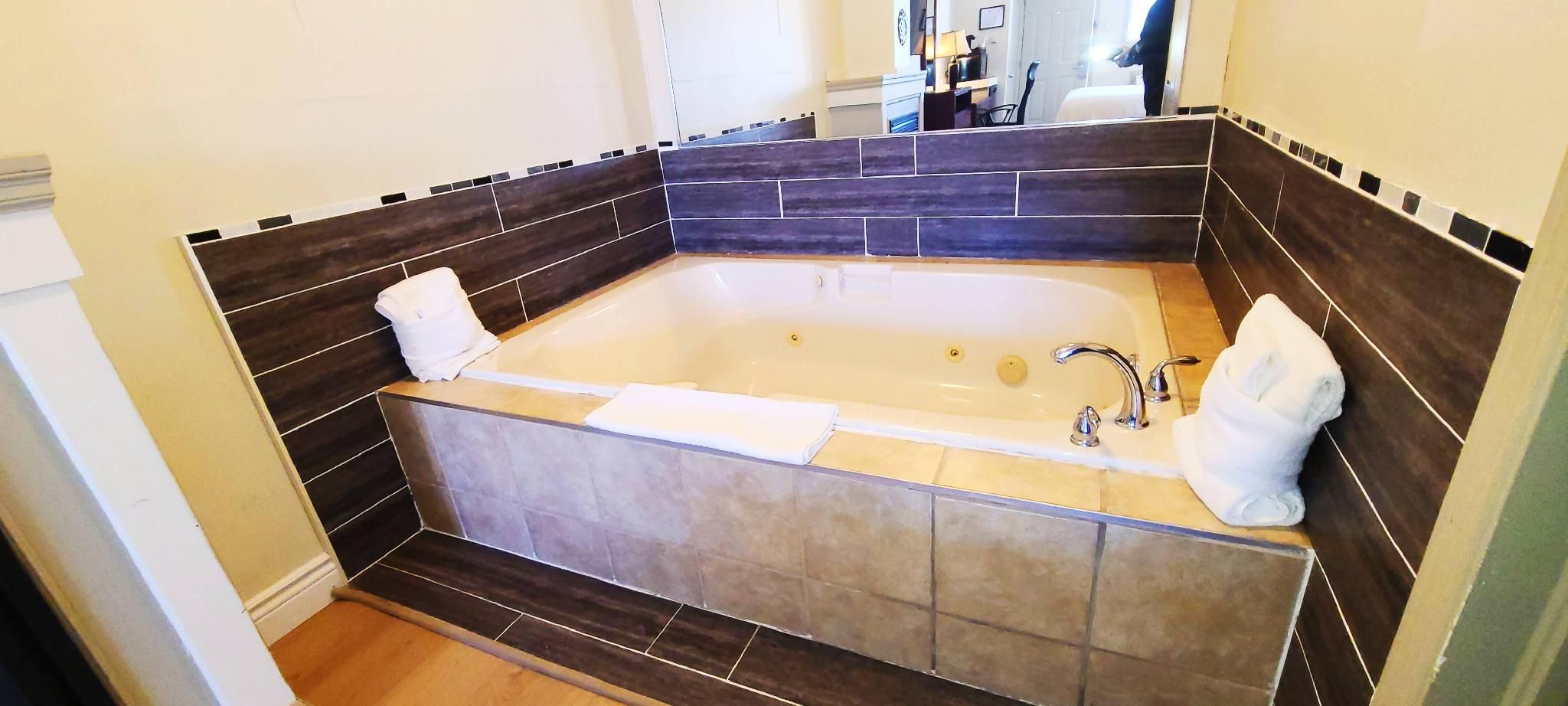 Riviera Inn and Suites 1000 Islands Family Room