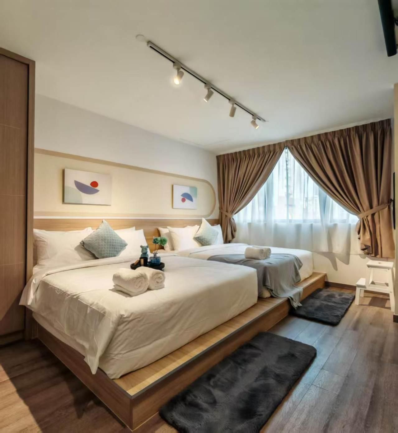 Apartment - Split Level
