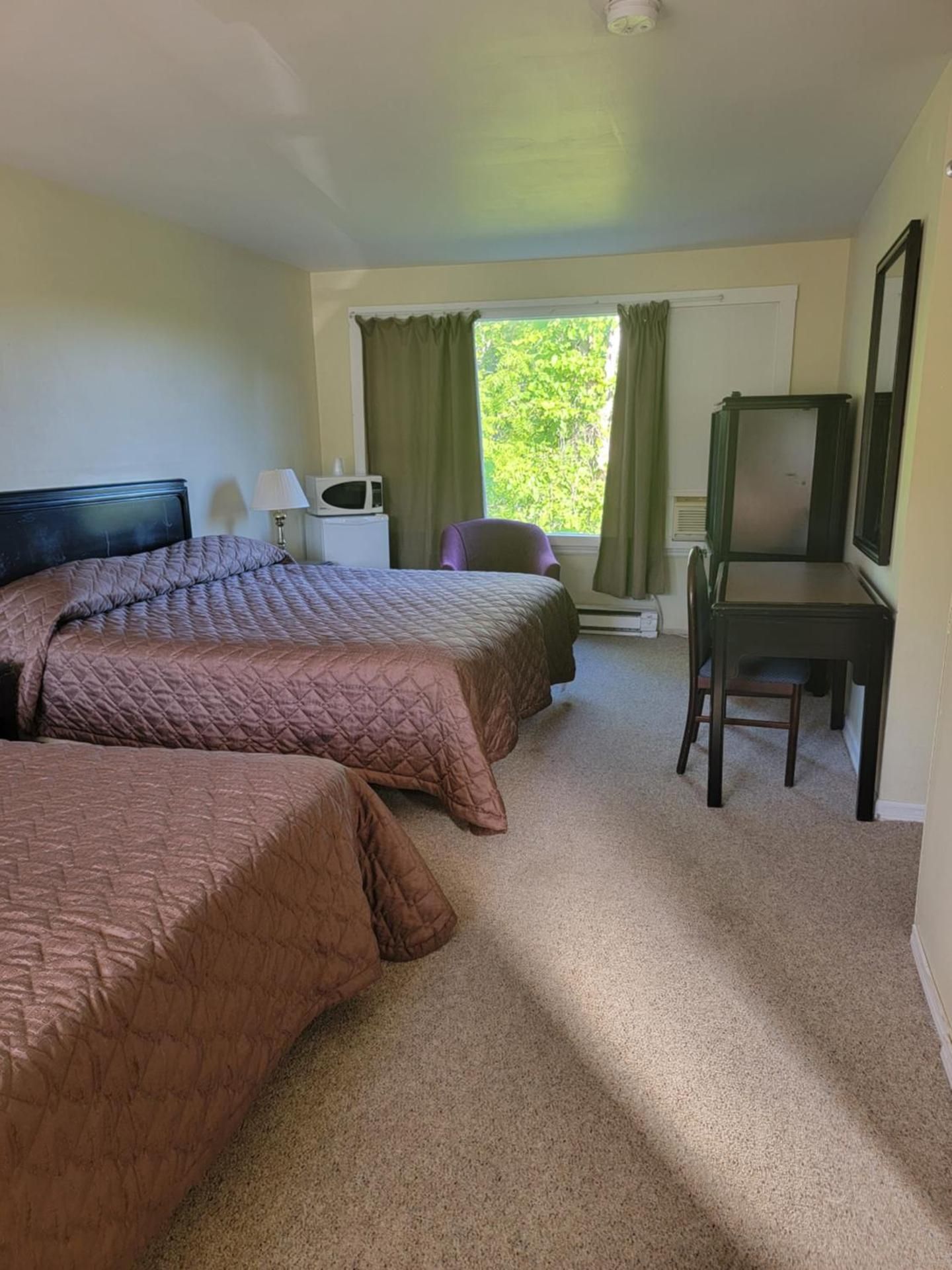 King Room - Non-Smoking