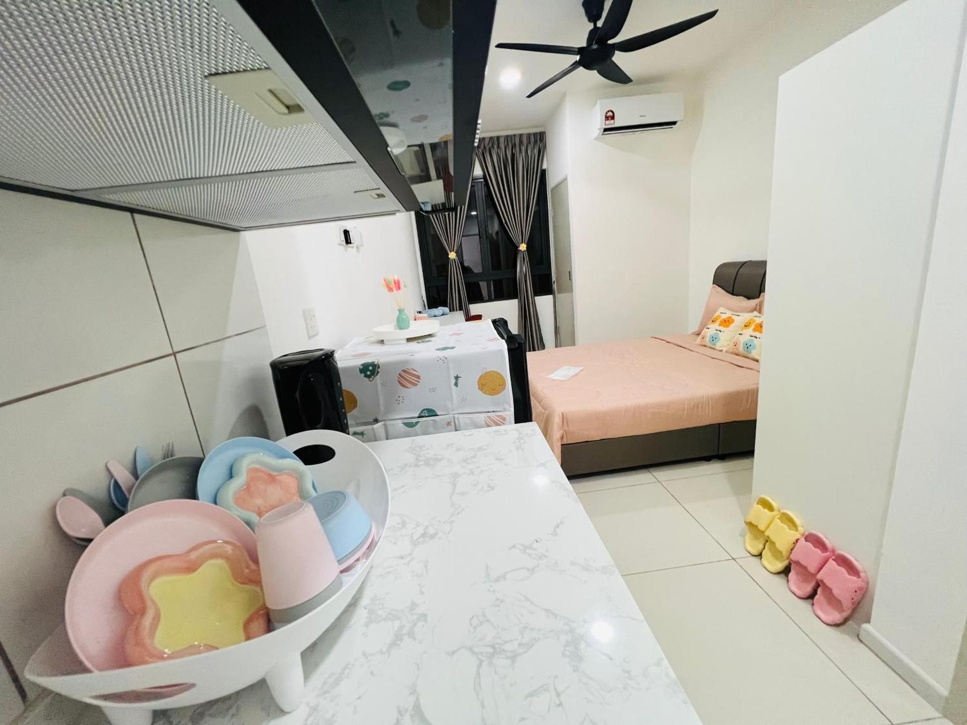 Queen Room with Pool View