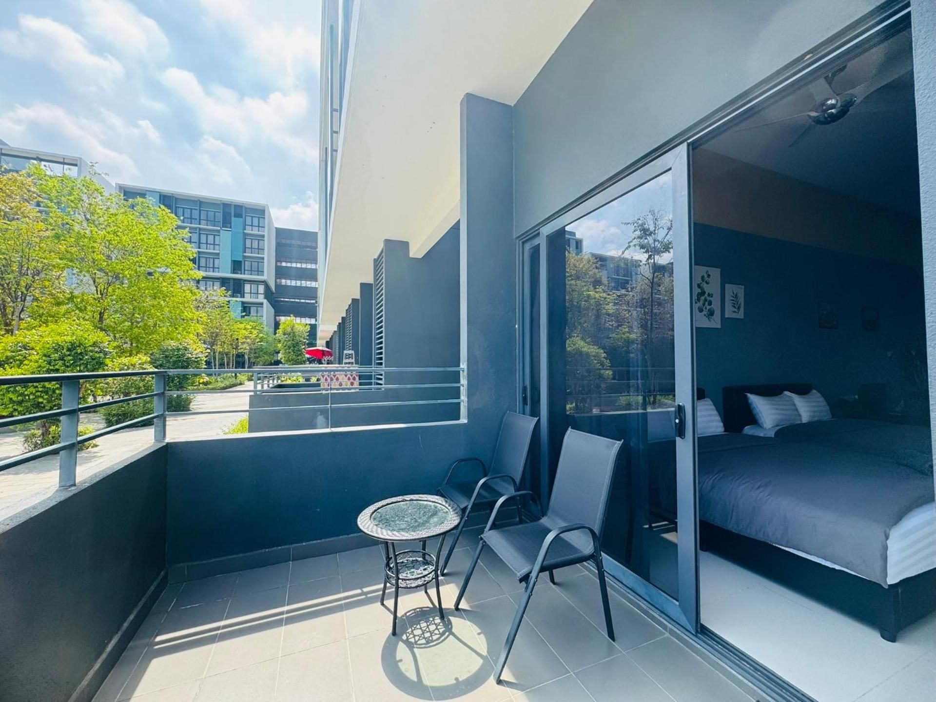 Apartment with Balcony