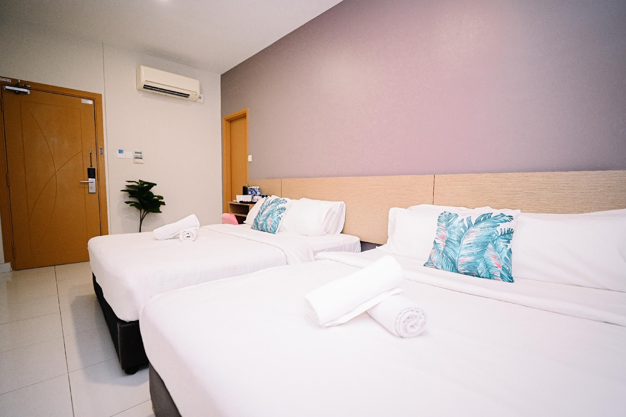 Deluxe Family Room