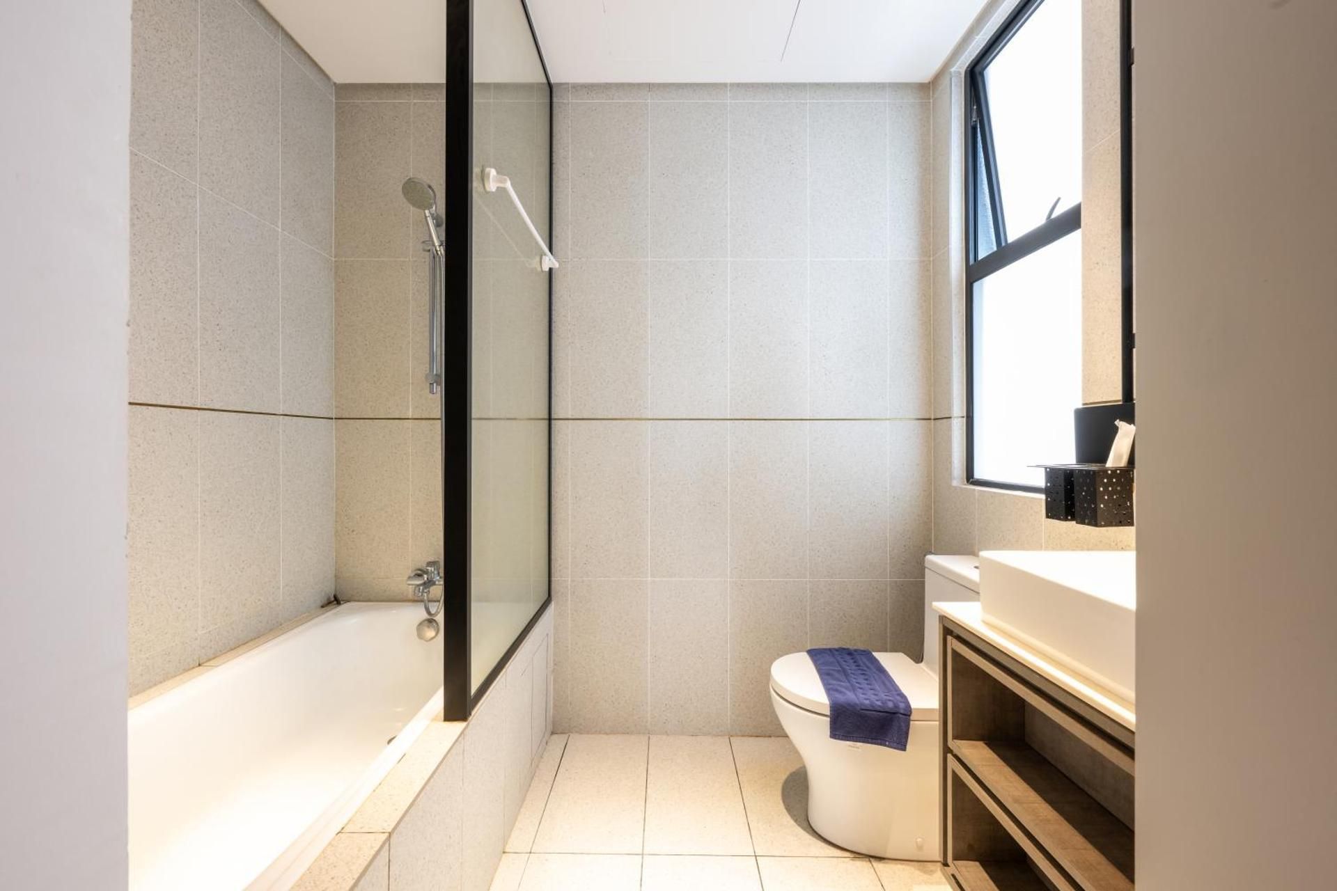 One-Bedroom Premier Apartment