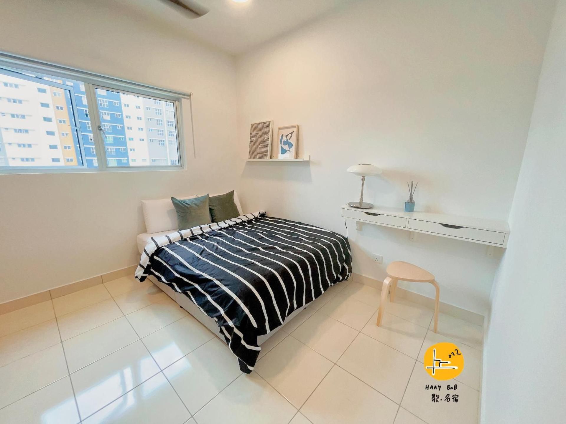 Deluxe Queen Room