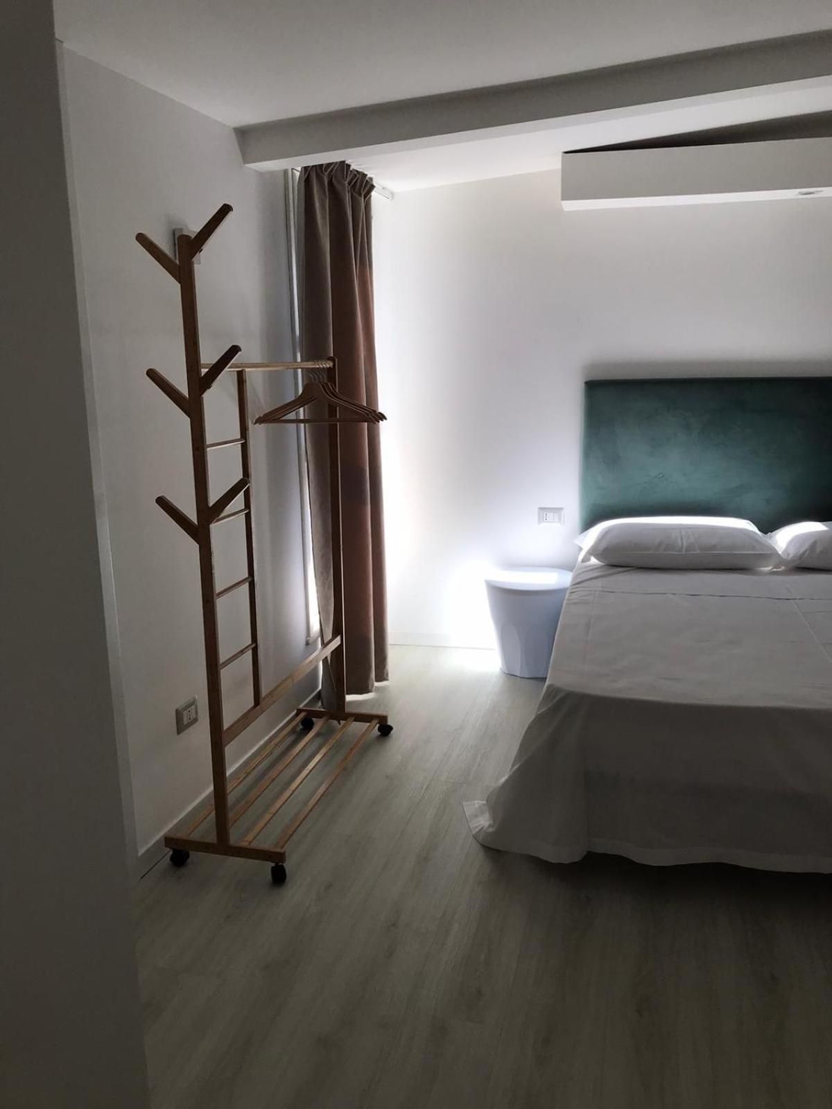 Deluxe Room (2 Adults + 1 Child)