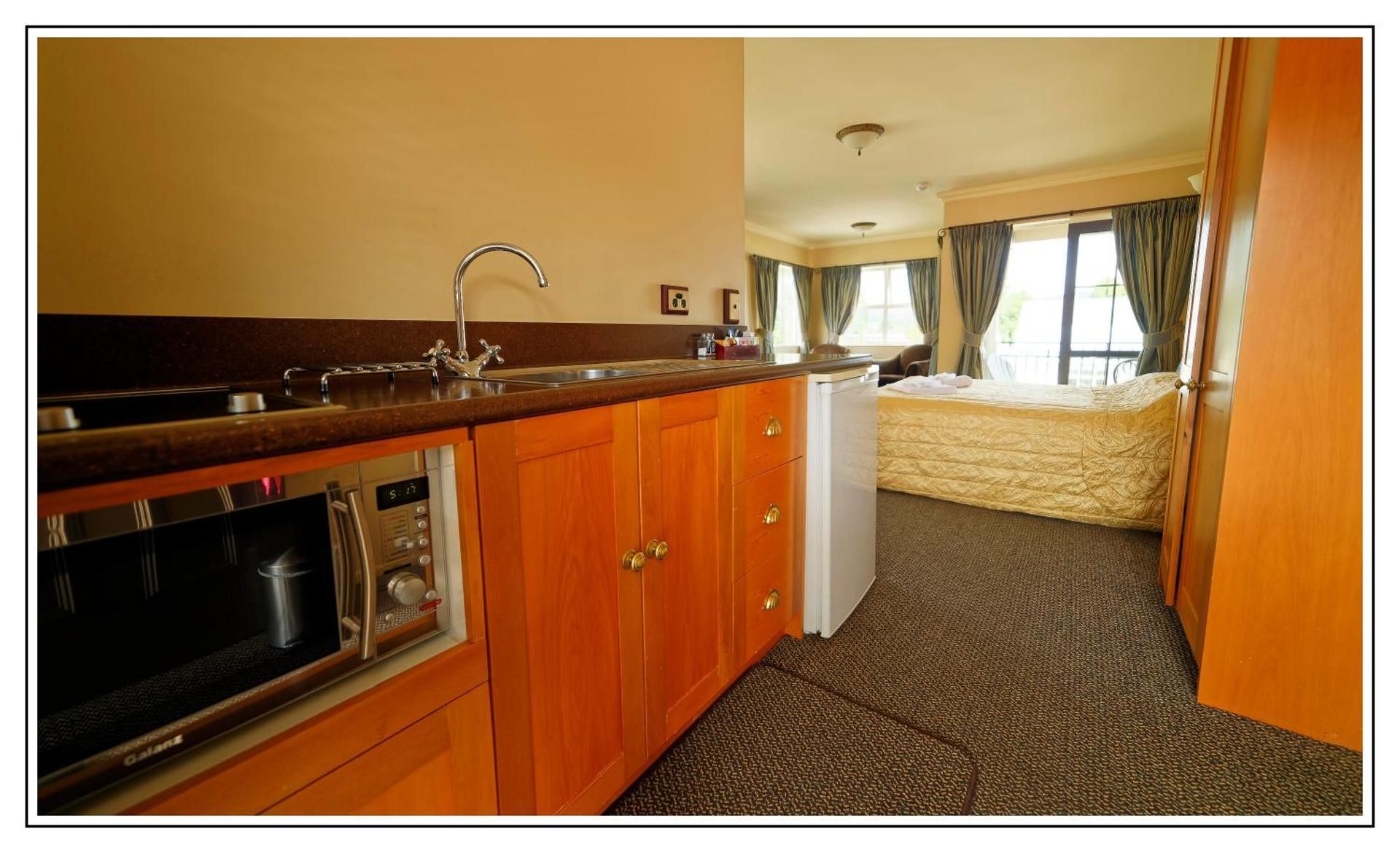 Superior Studio with Spa Bath
