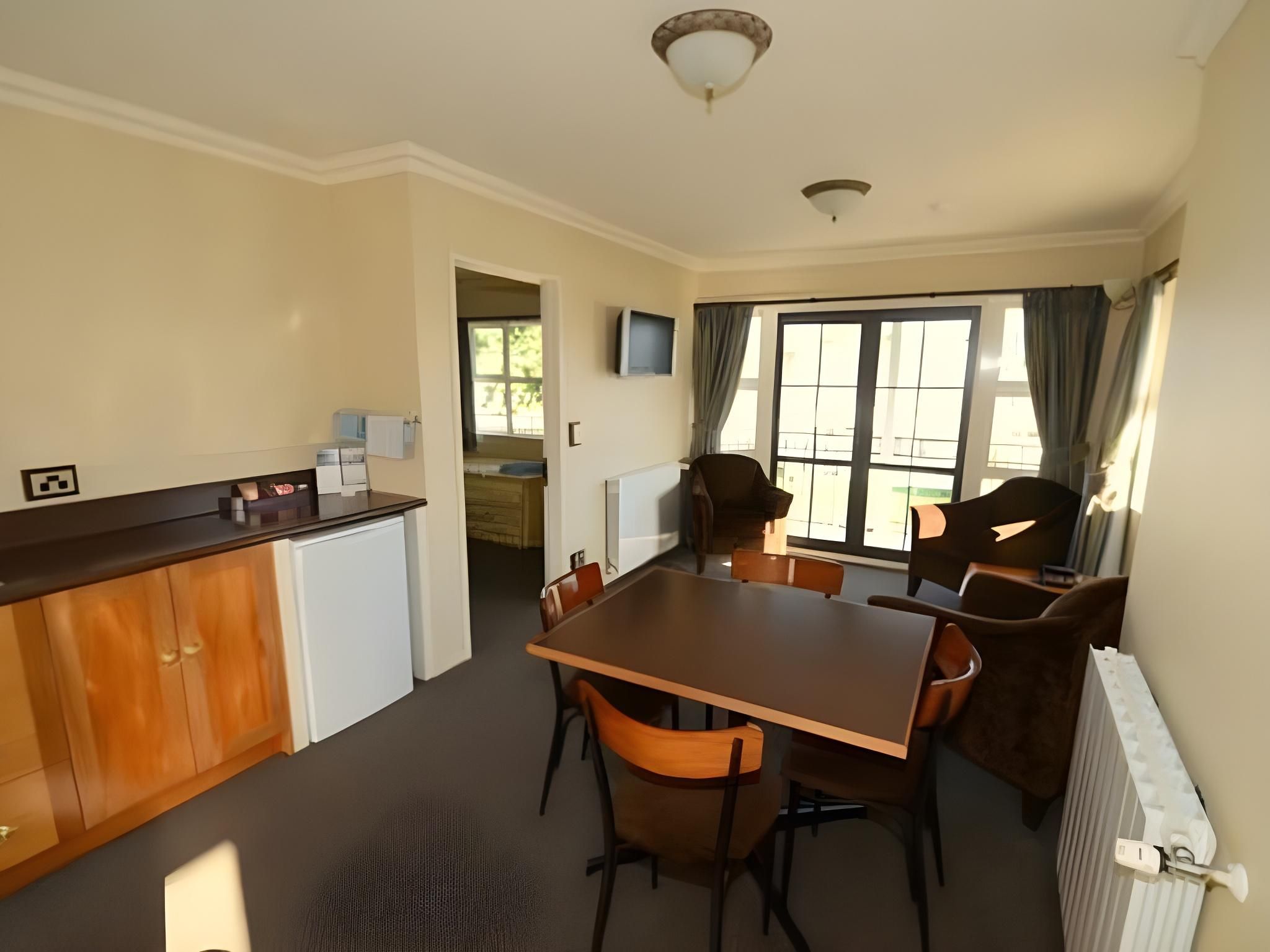 2 Bedroom