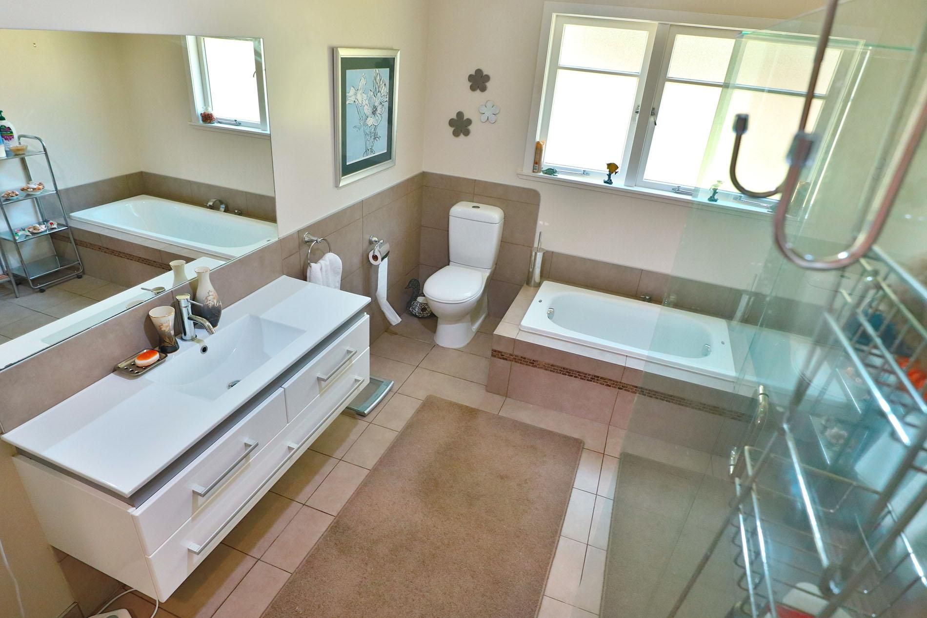 Suite - 2 Full Beds