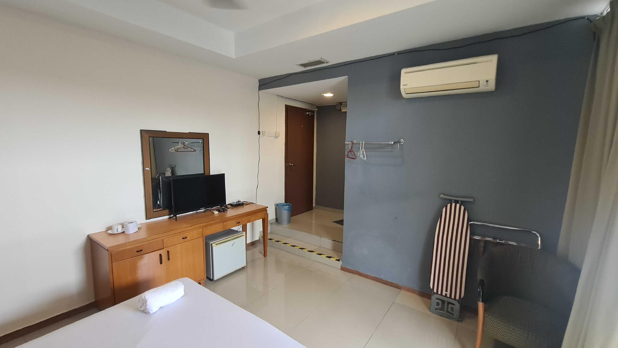 Hotel O De Melor Bangi Gateway Deluxe Queen 3