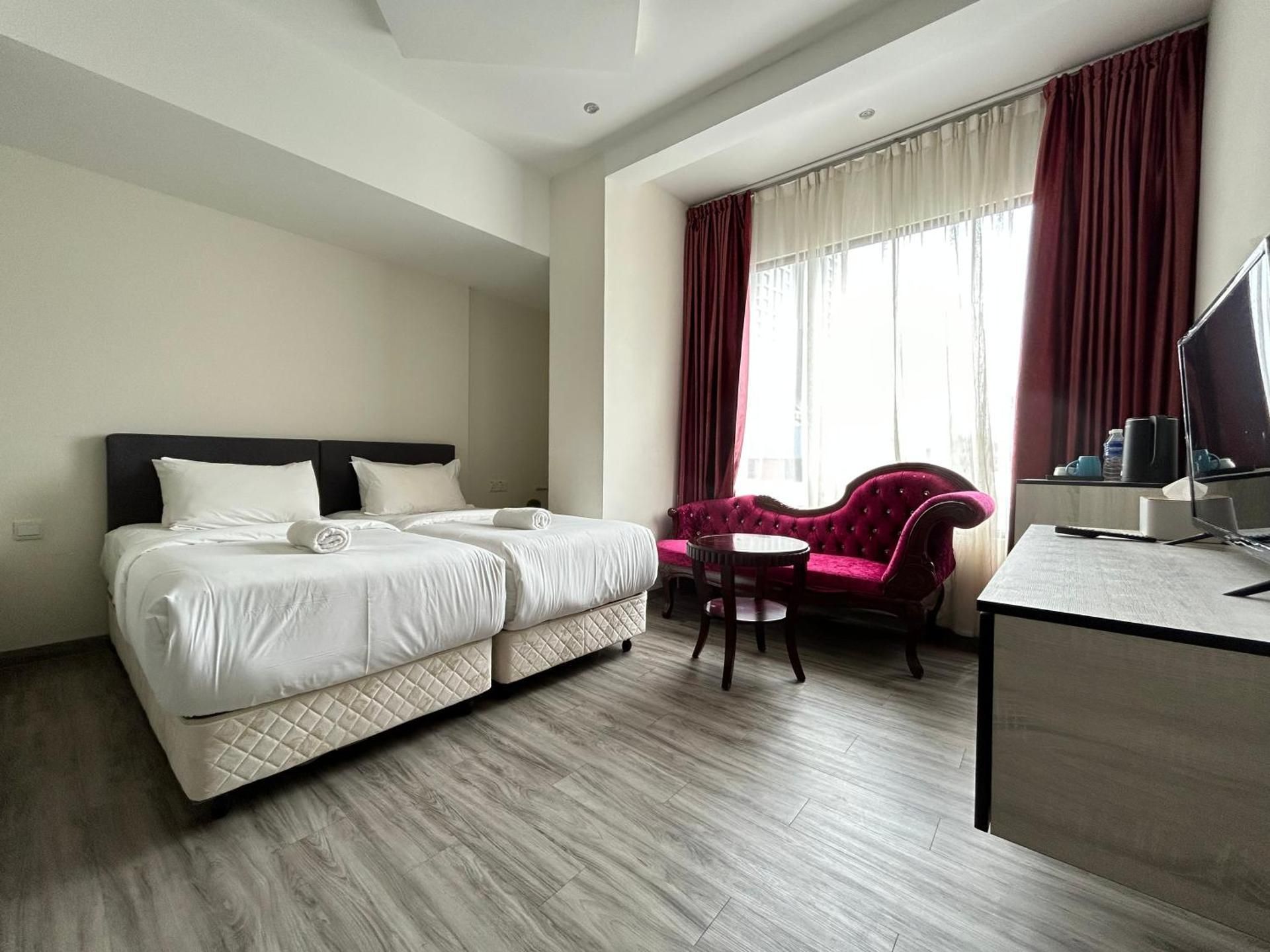 Deluxe Twin Room