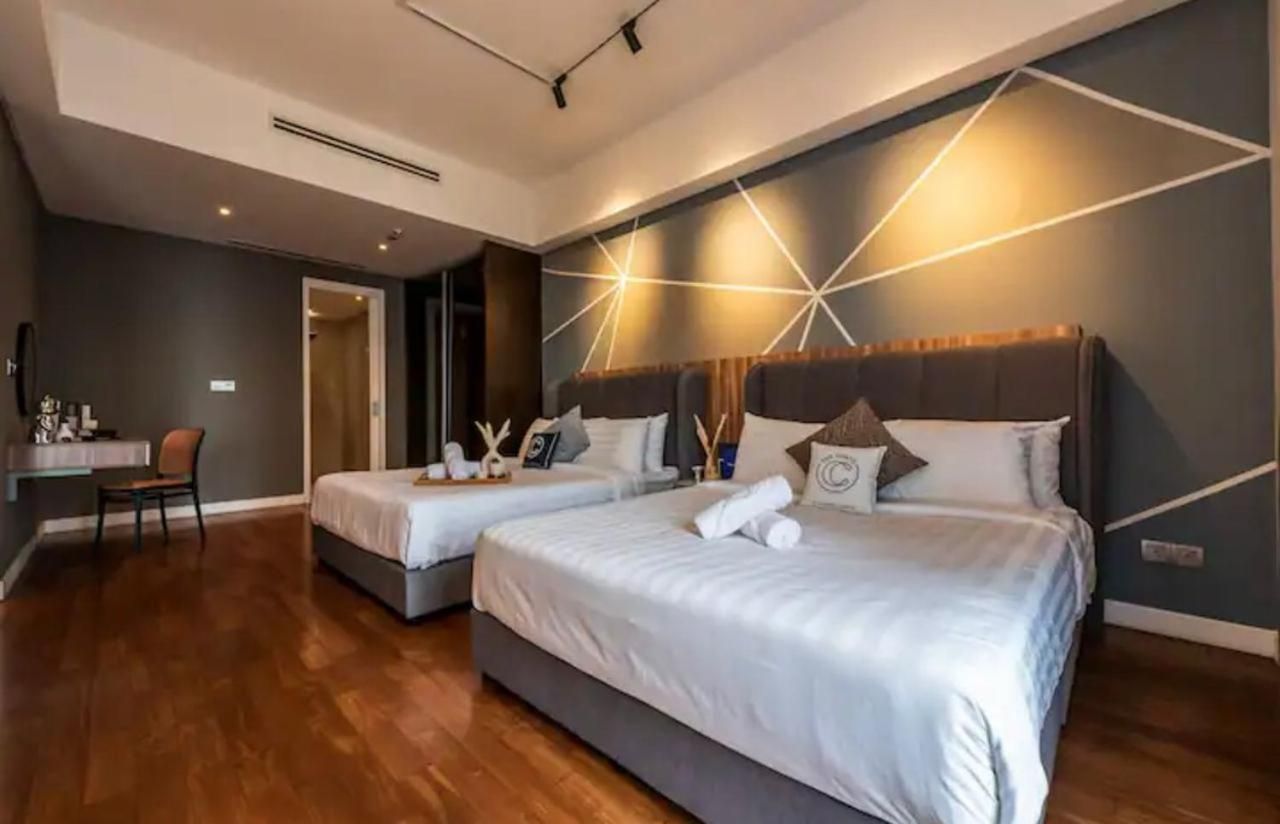 One-Bedroom Deluxe Apartment
