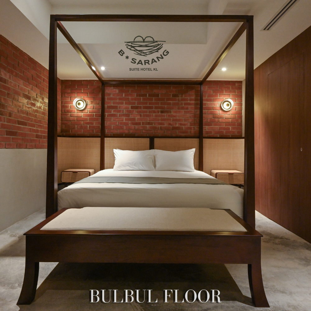 Master Suite with King bed