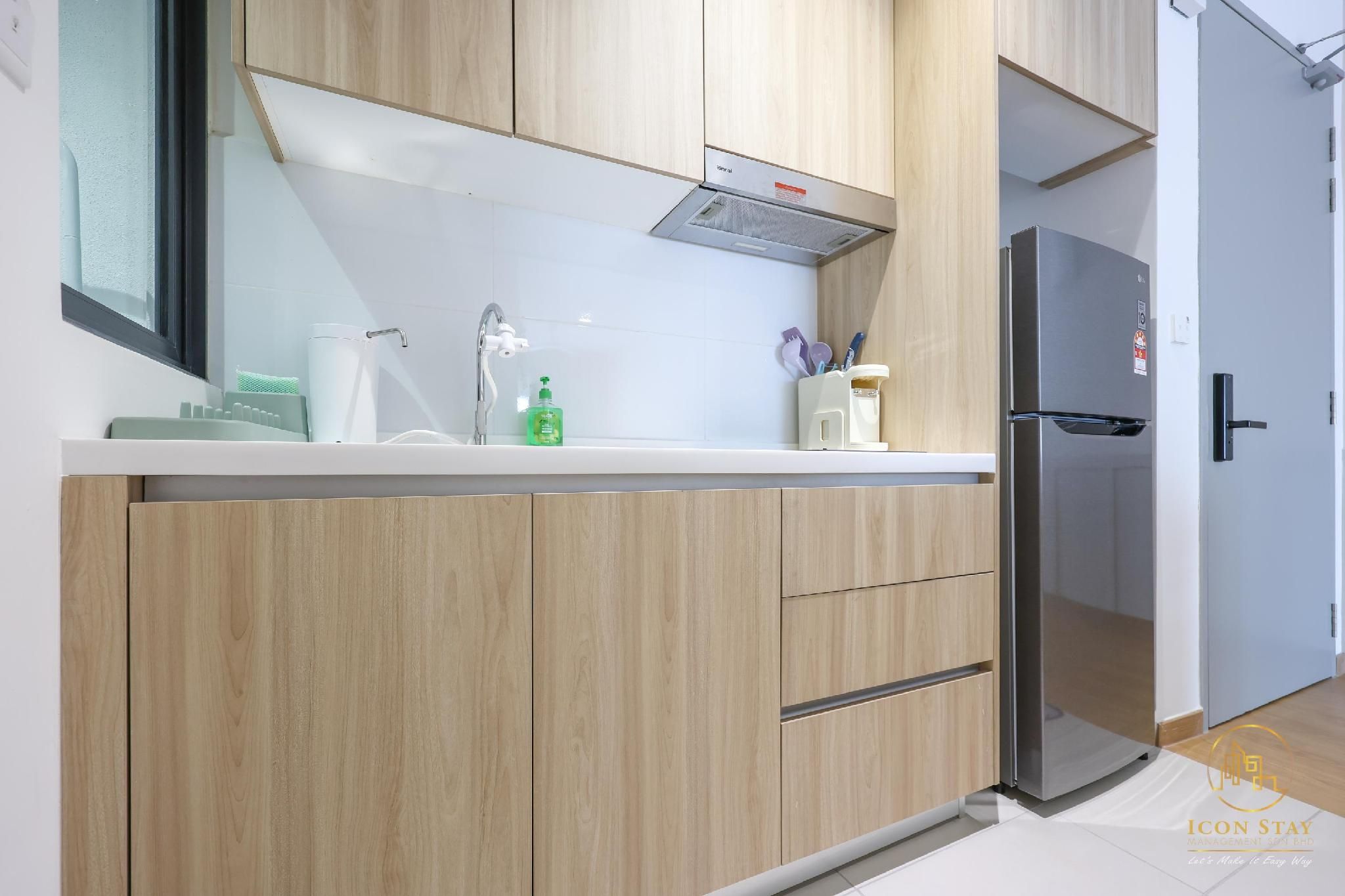 Three Bedroom Apartment with Balcony