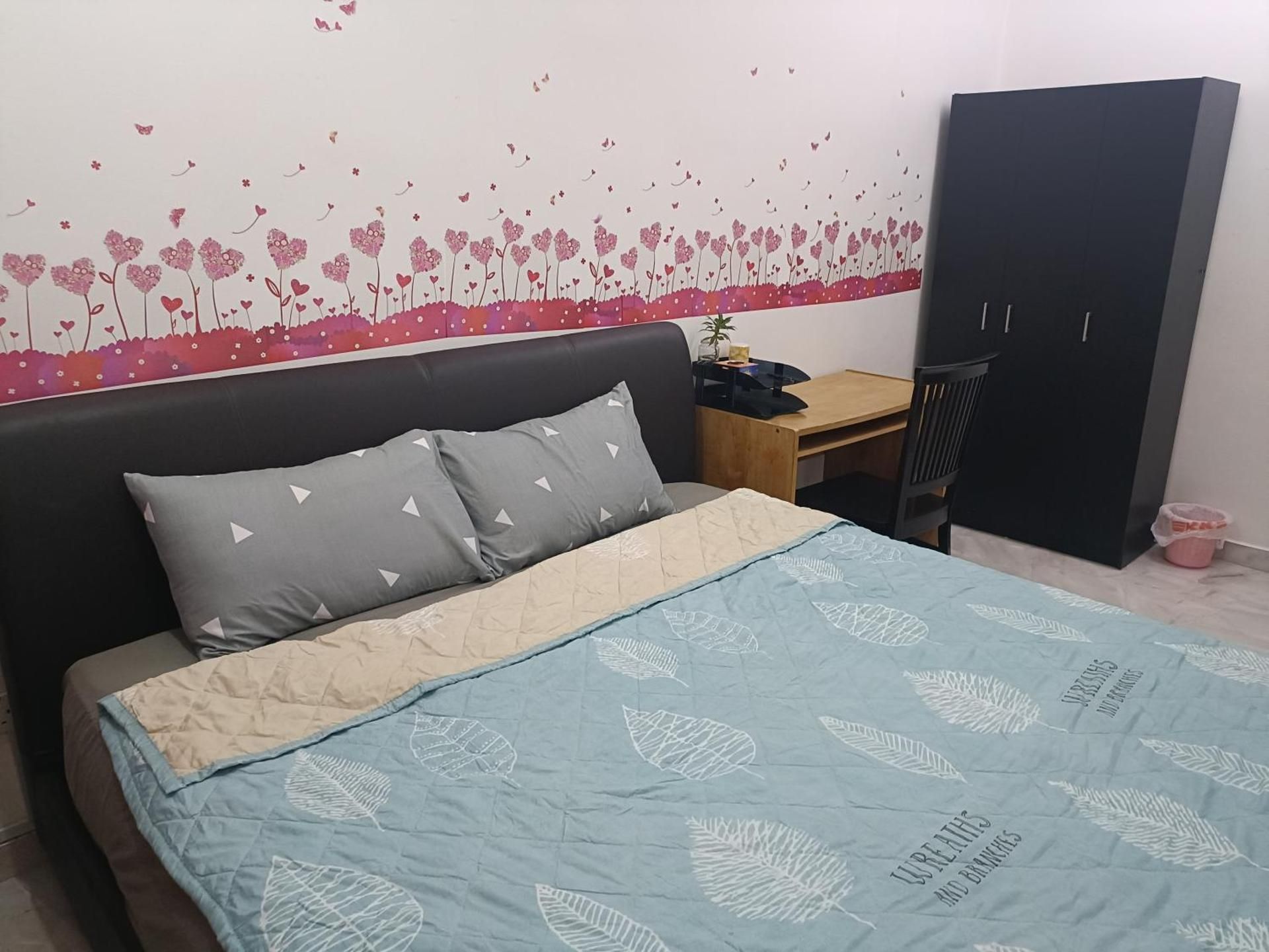 Double Room with Shared Bathroom
