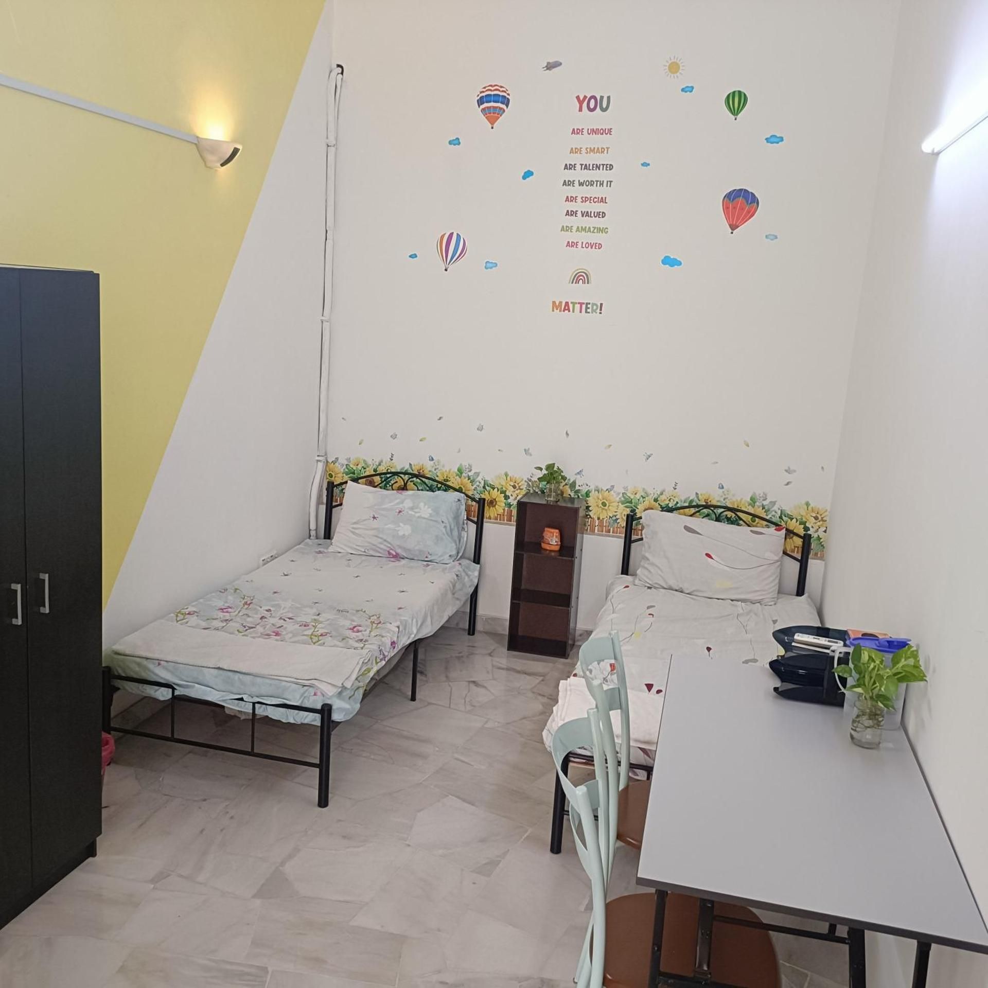 Standard Twin Room with Shared Bathroom