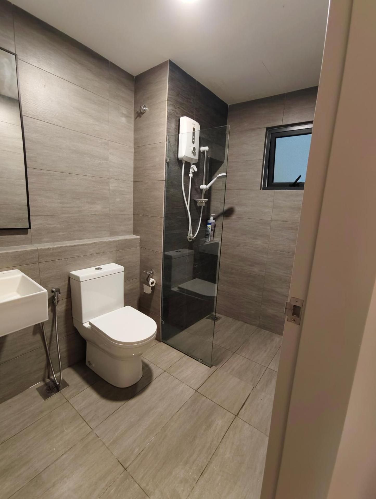 Three-Bedroom Premium Apartment with Balcony