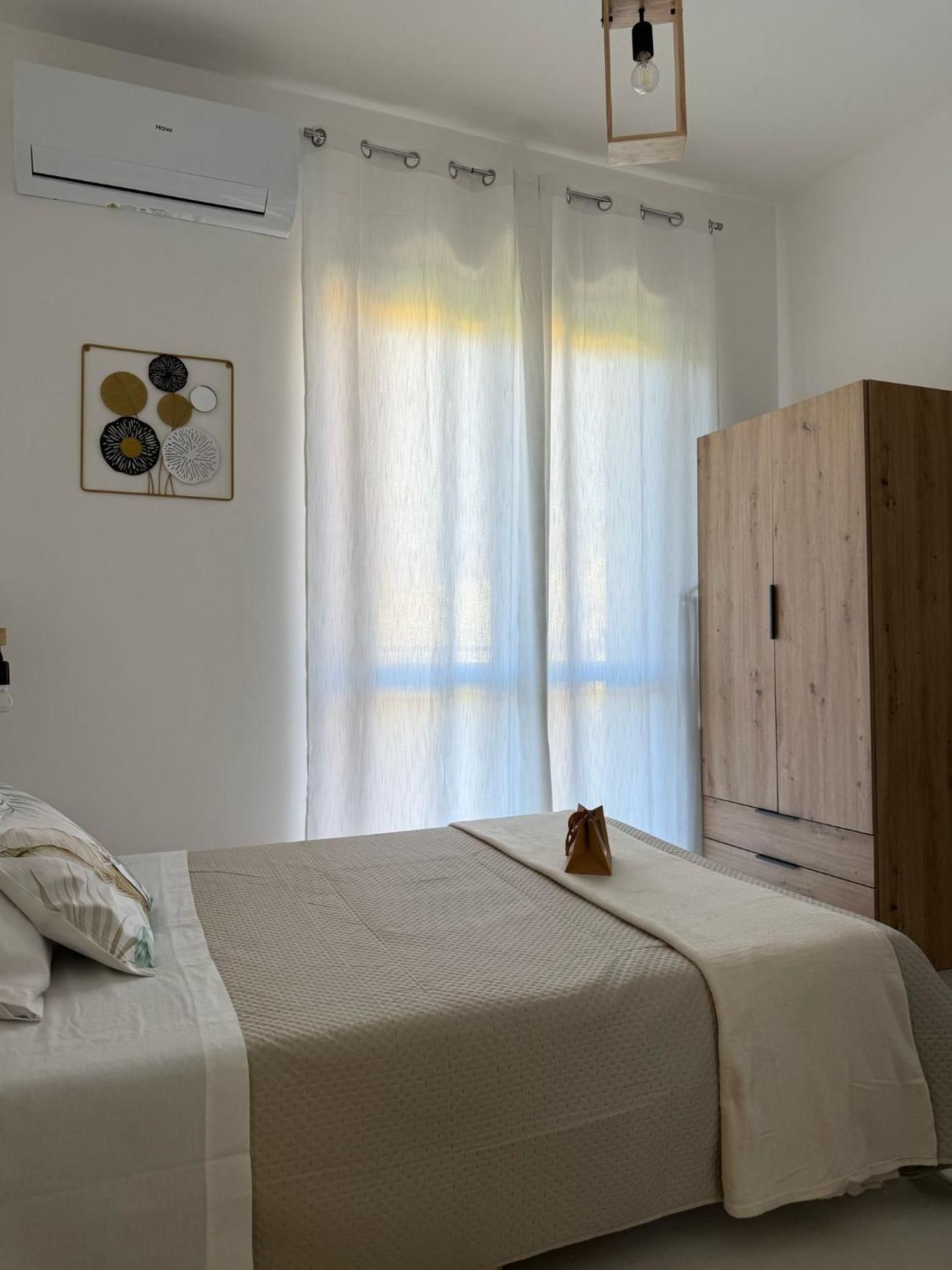 Single Room with Mountain View