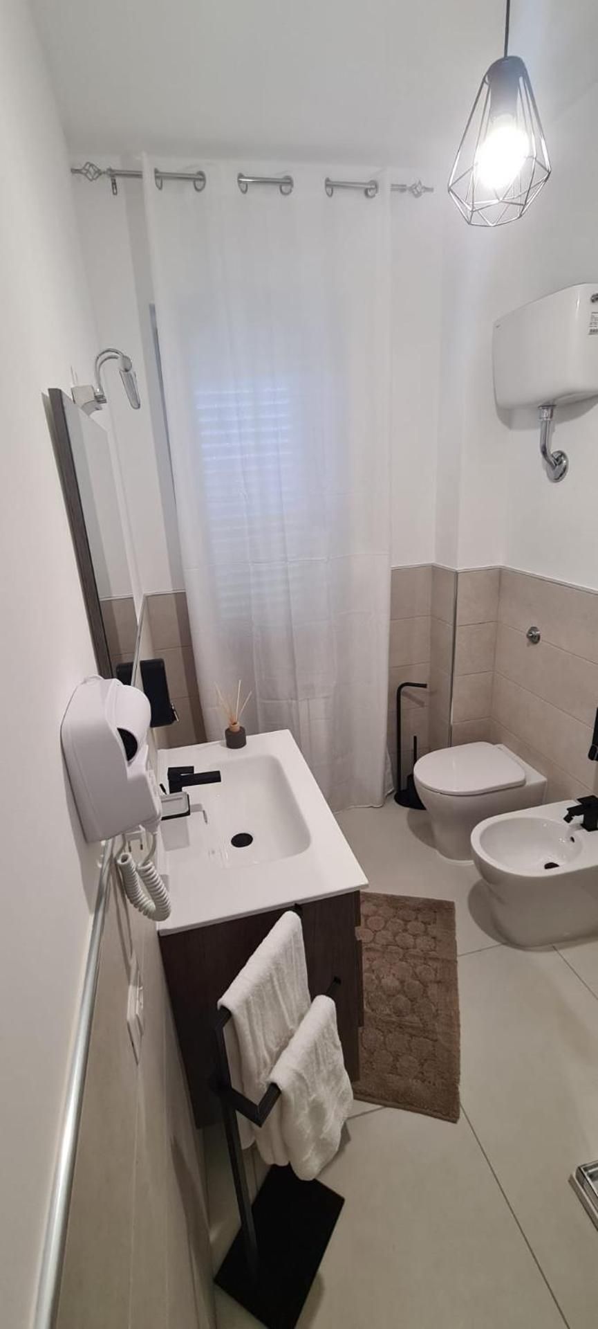 Single Room with Shared Bathroom