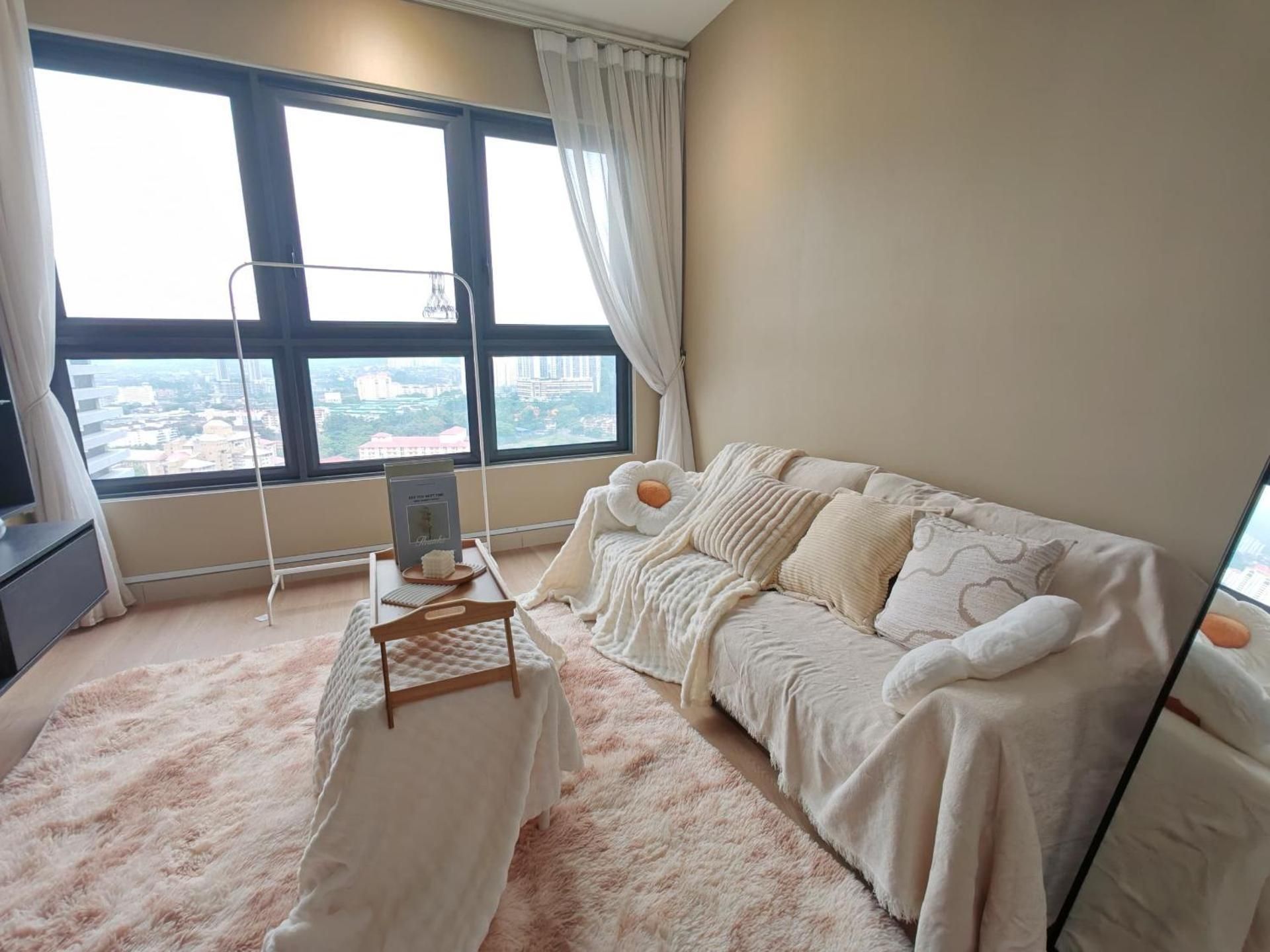 Apartment with City View