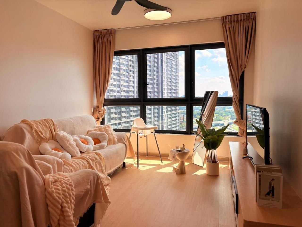 Superior Family Room
