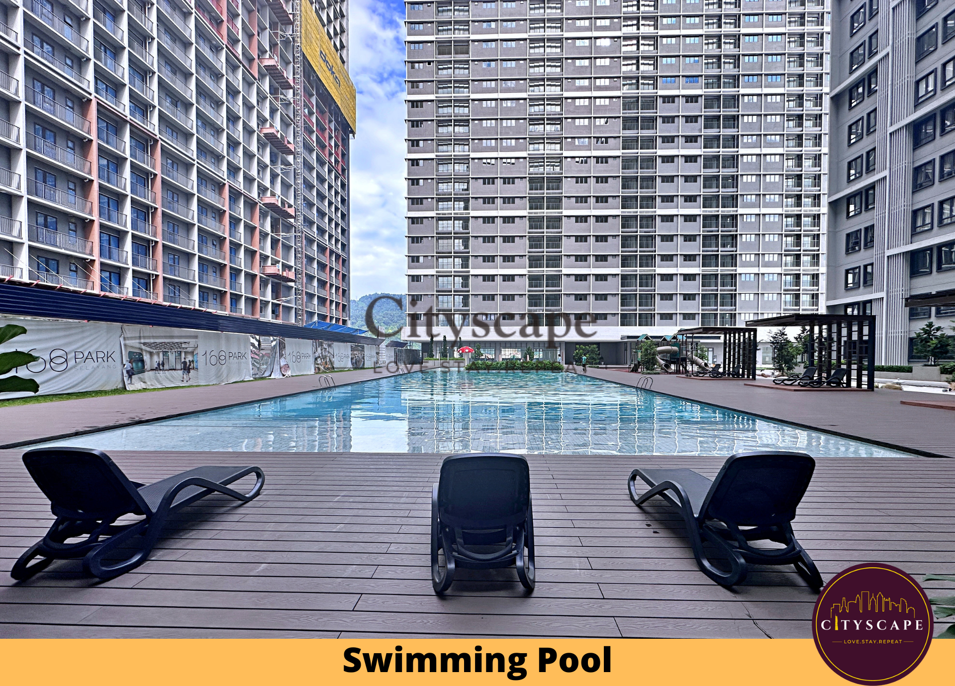 swimming pool [outdoor]