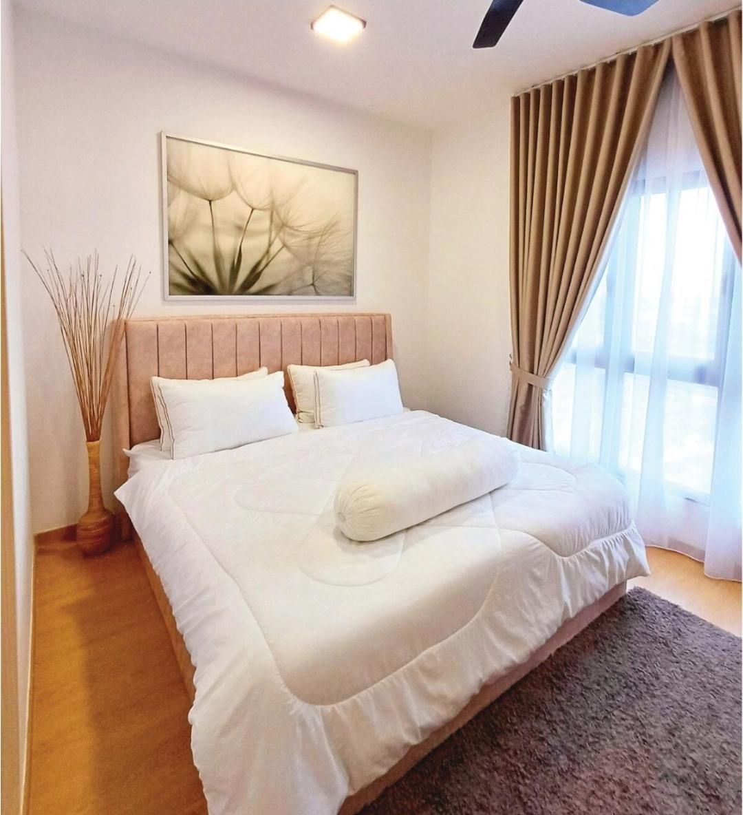 Two-Bedroom Apartment with Pool View