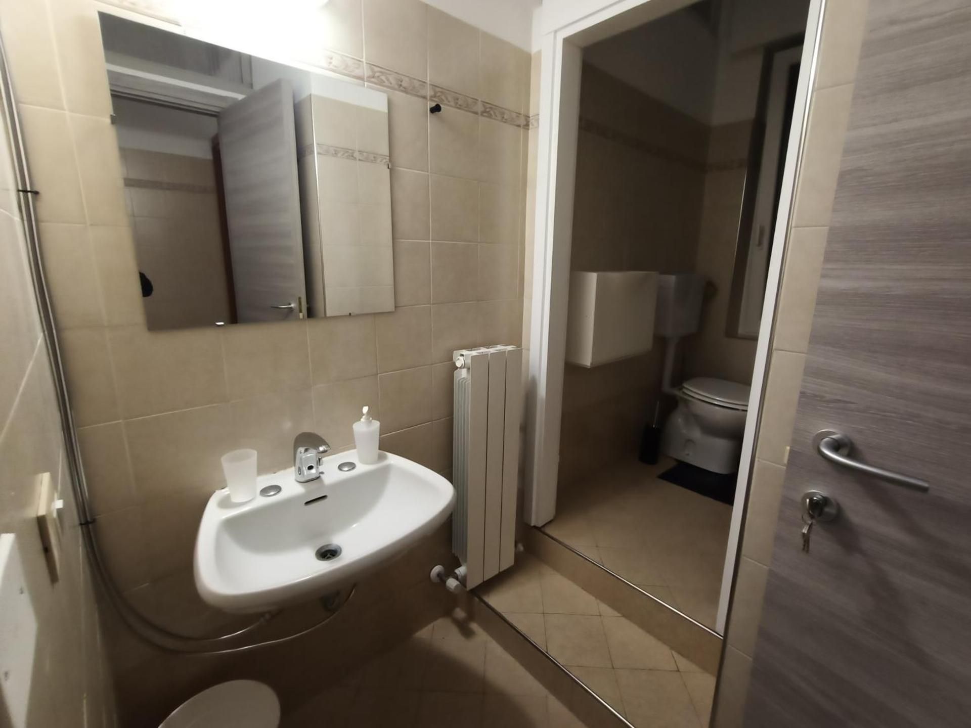 Single Room with Private External Bathroom