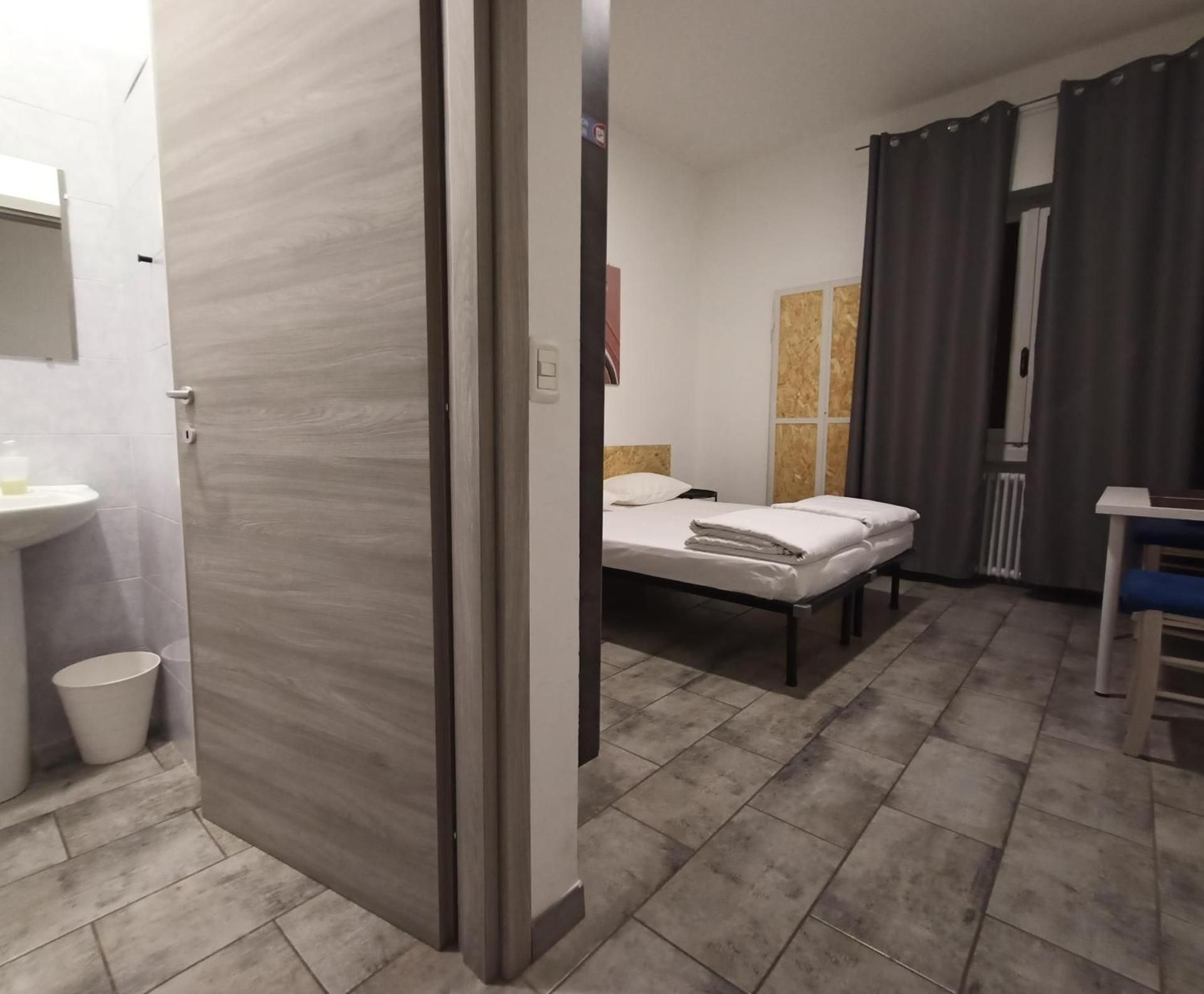 Double or Twin Room with Private Bathroom