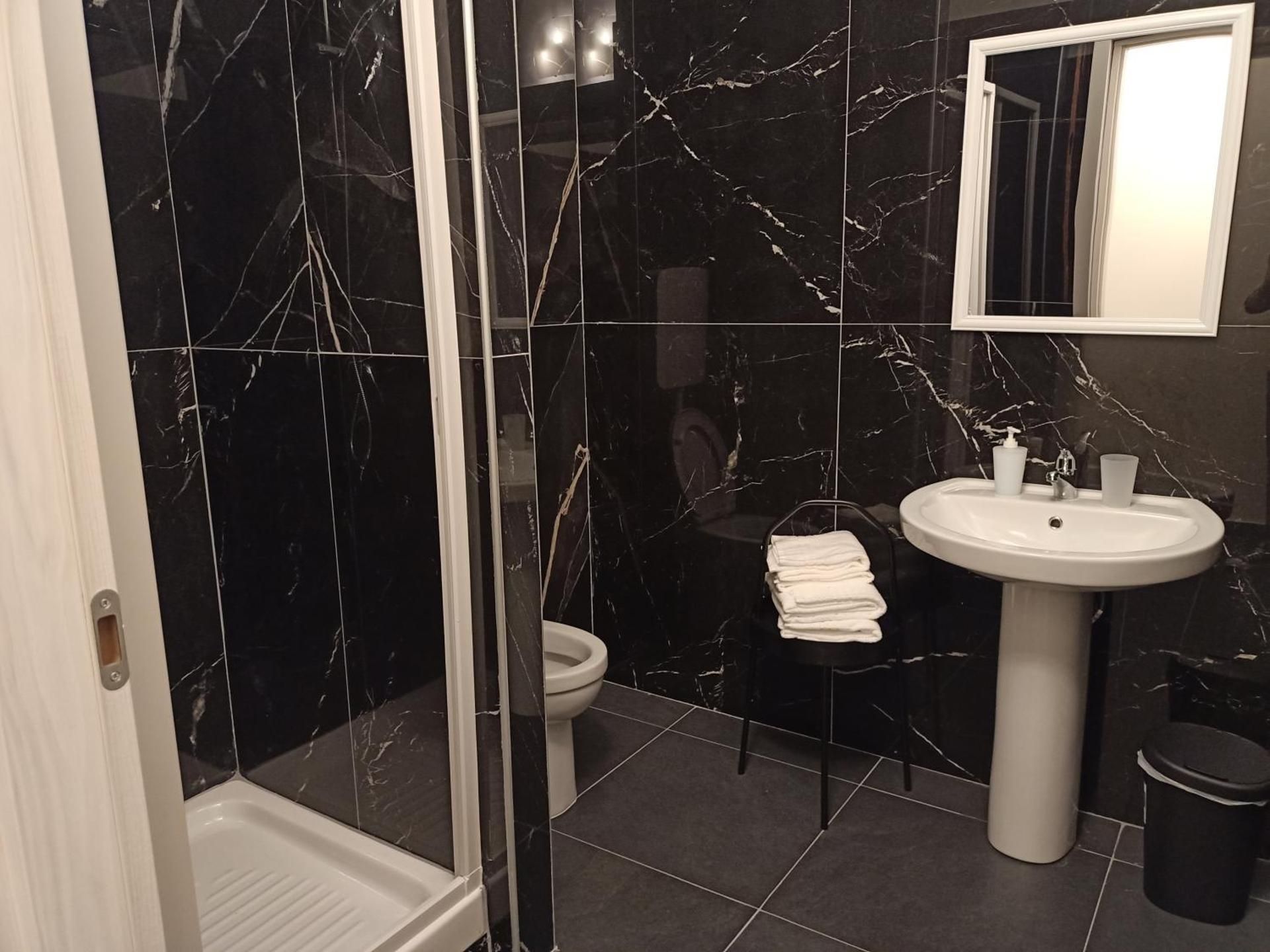 Double or Twin Room with Private Bathroom