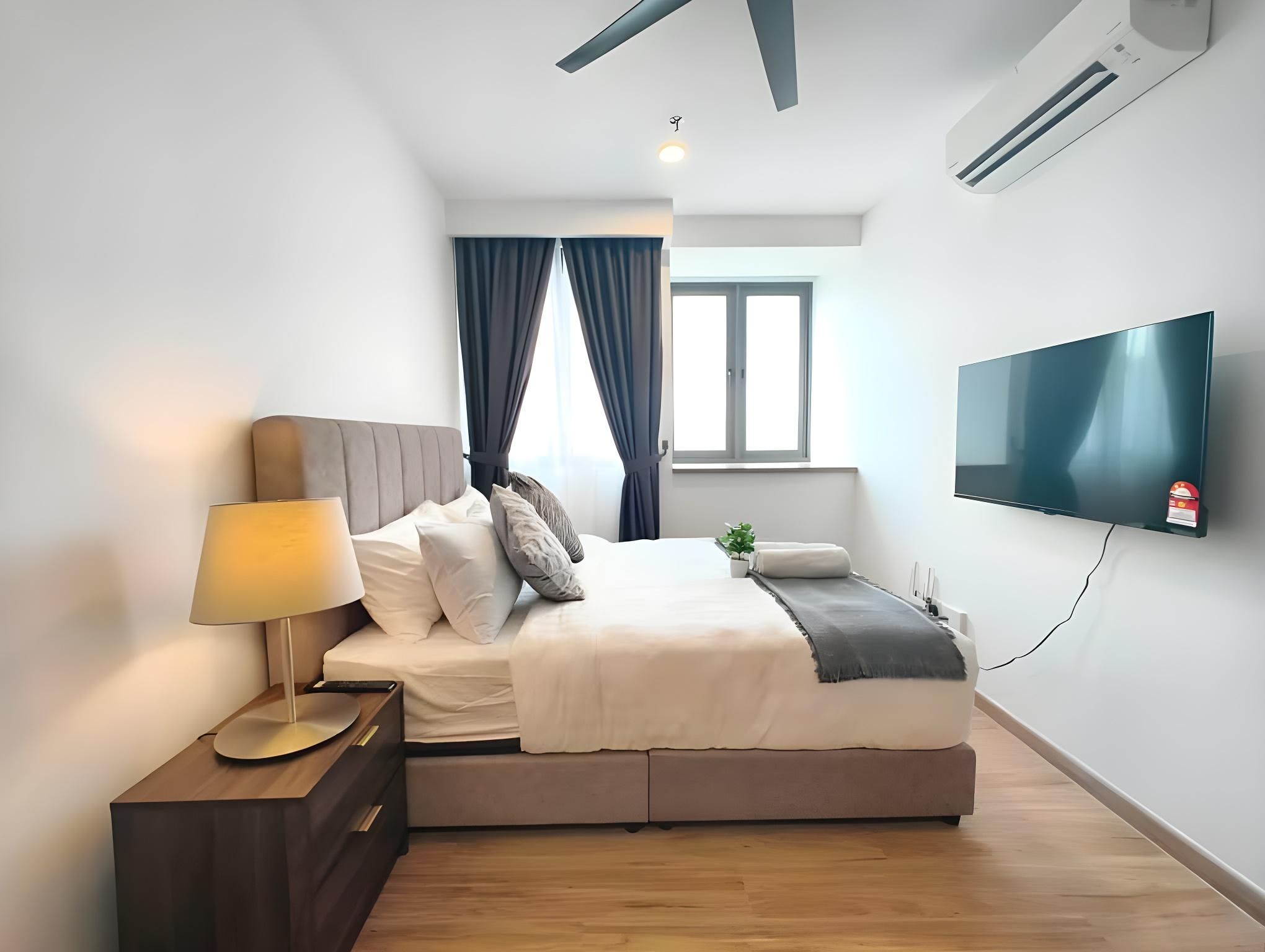 Studio 1 Queen Bed Non-Smoking