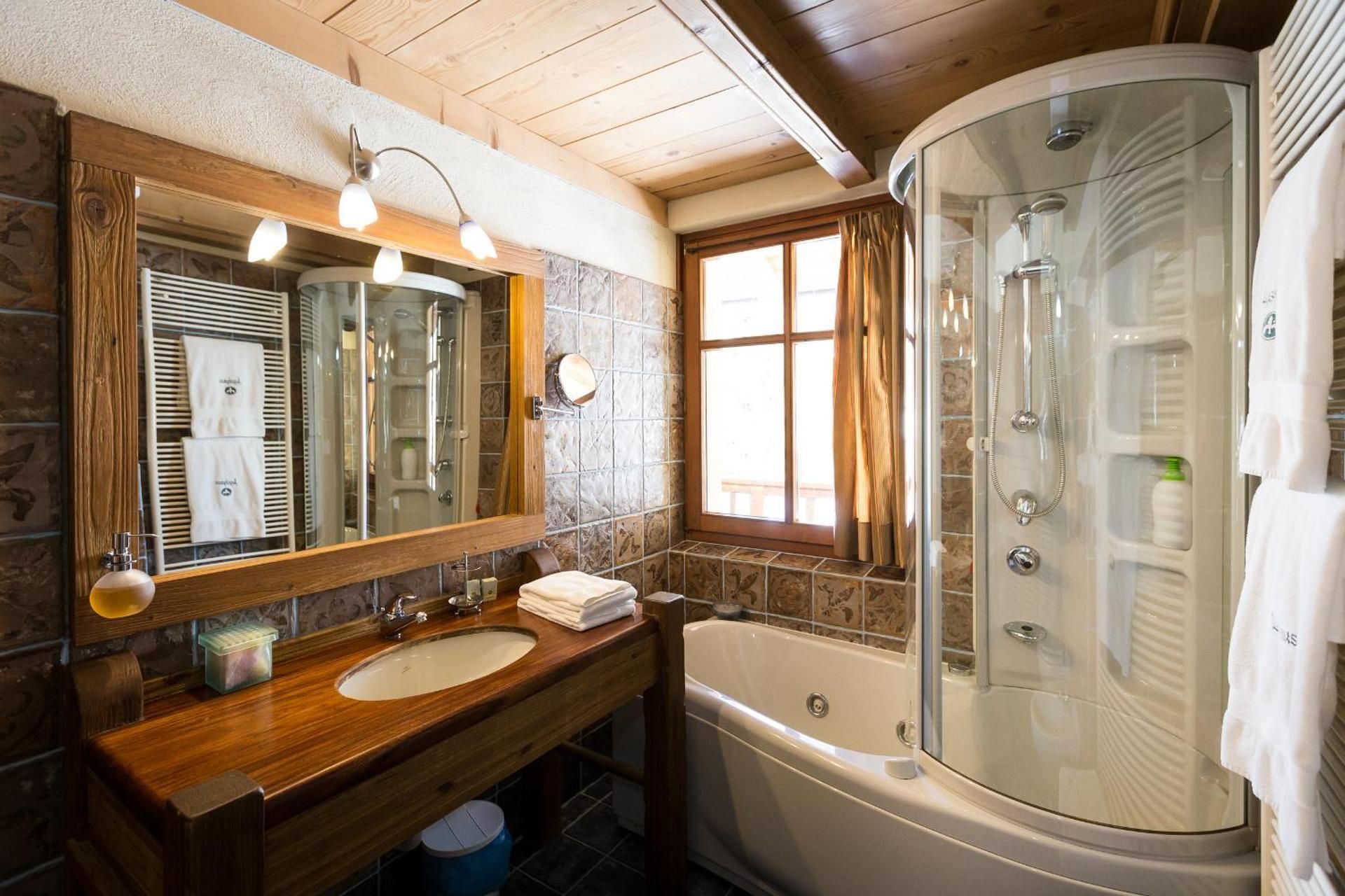 Suite (2 Adults)