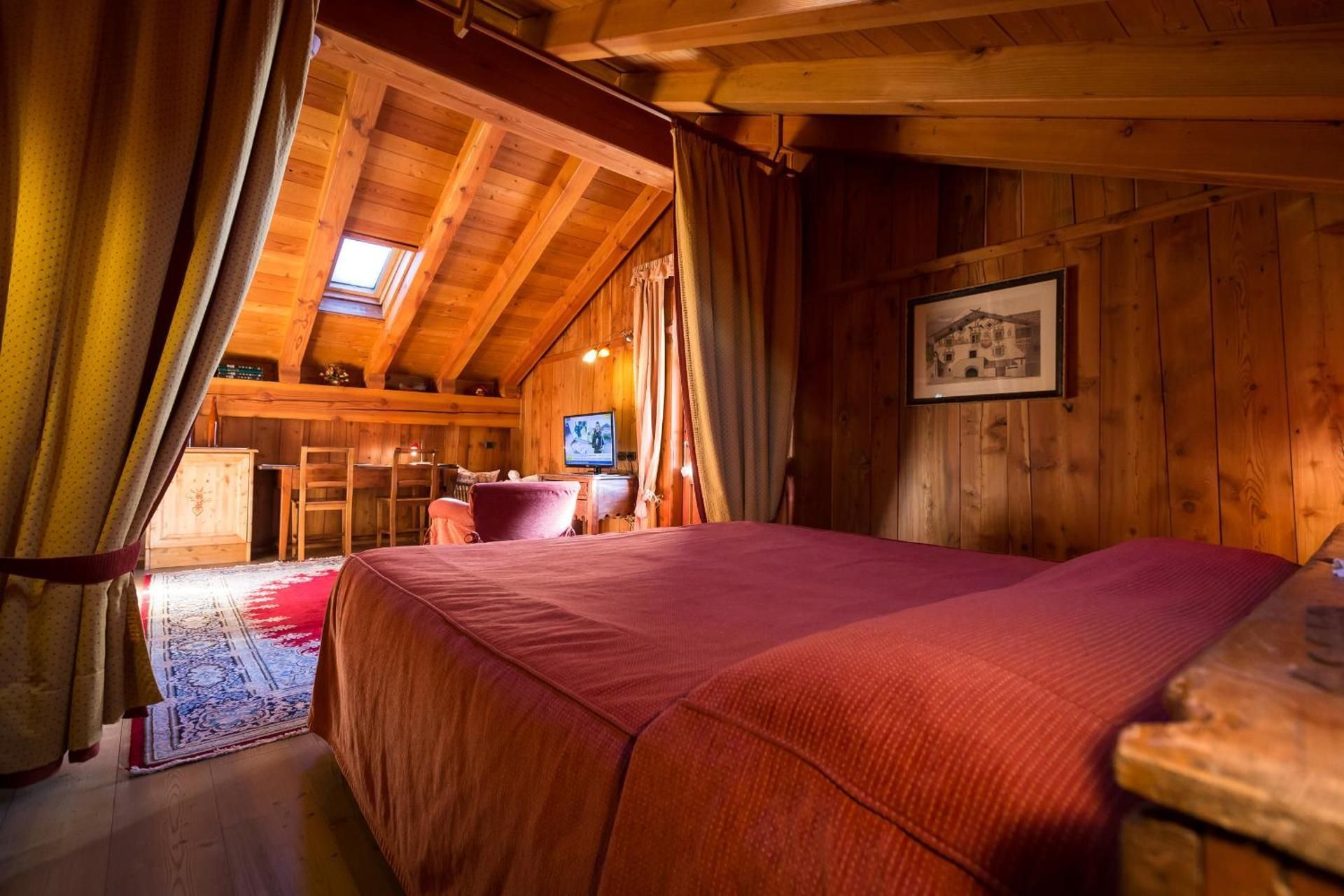 Suite (2 Adults)