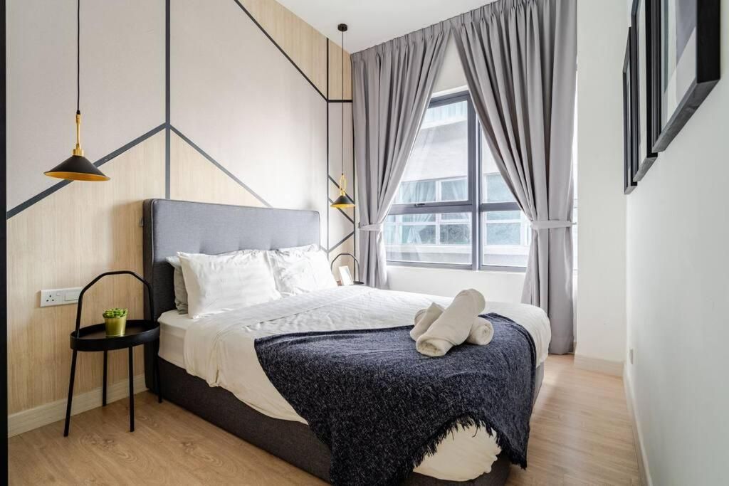 Two-Bedroom Apartment with City View