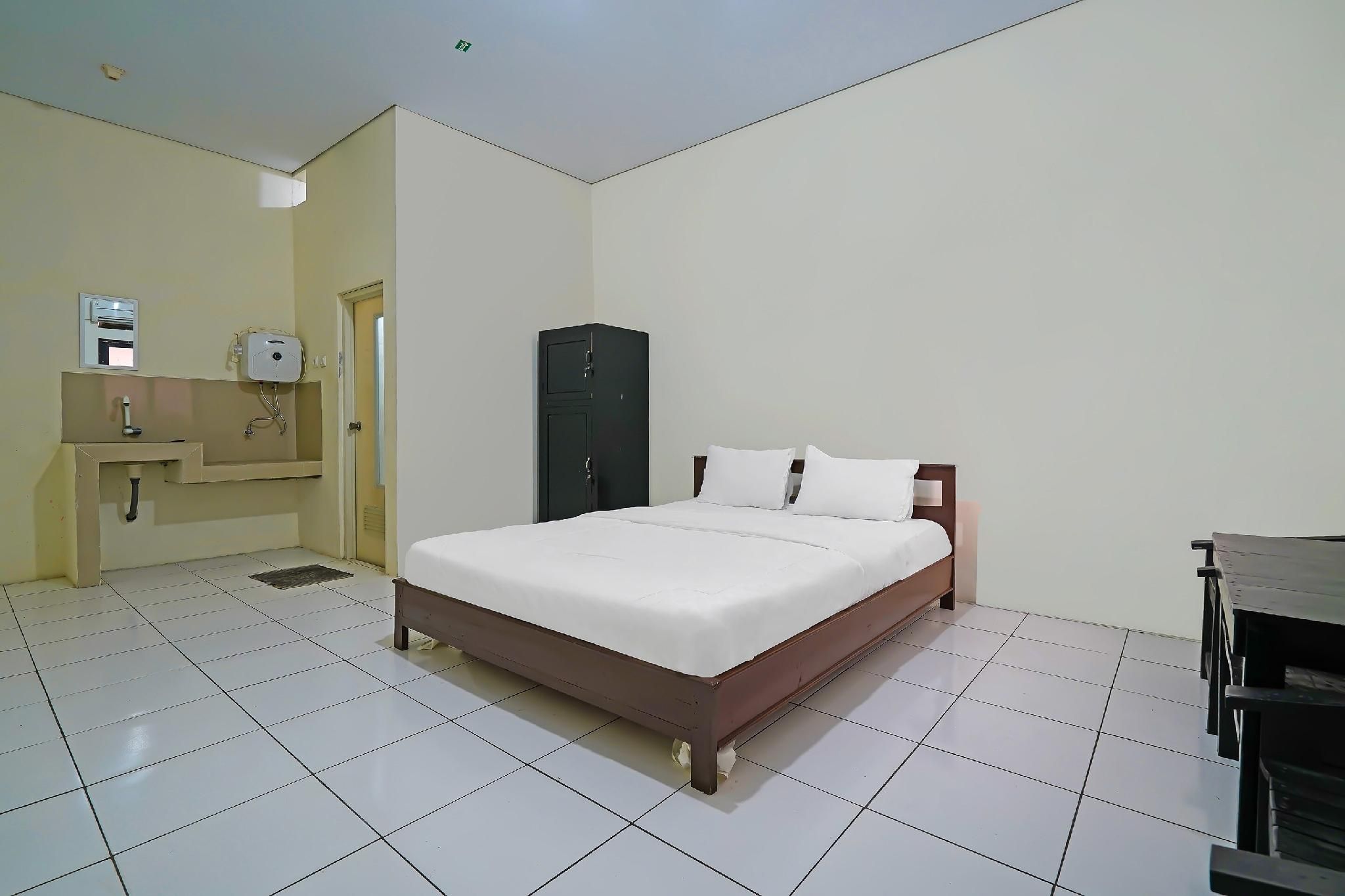 Standard Double Room with Private Bath