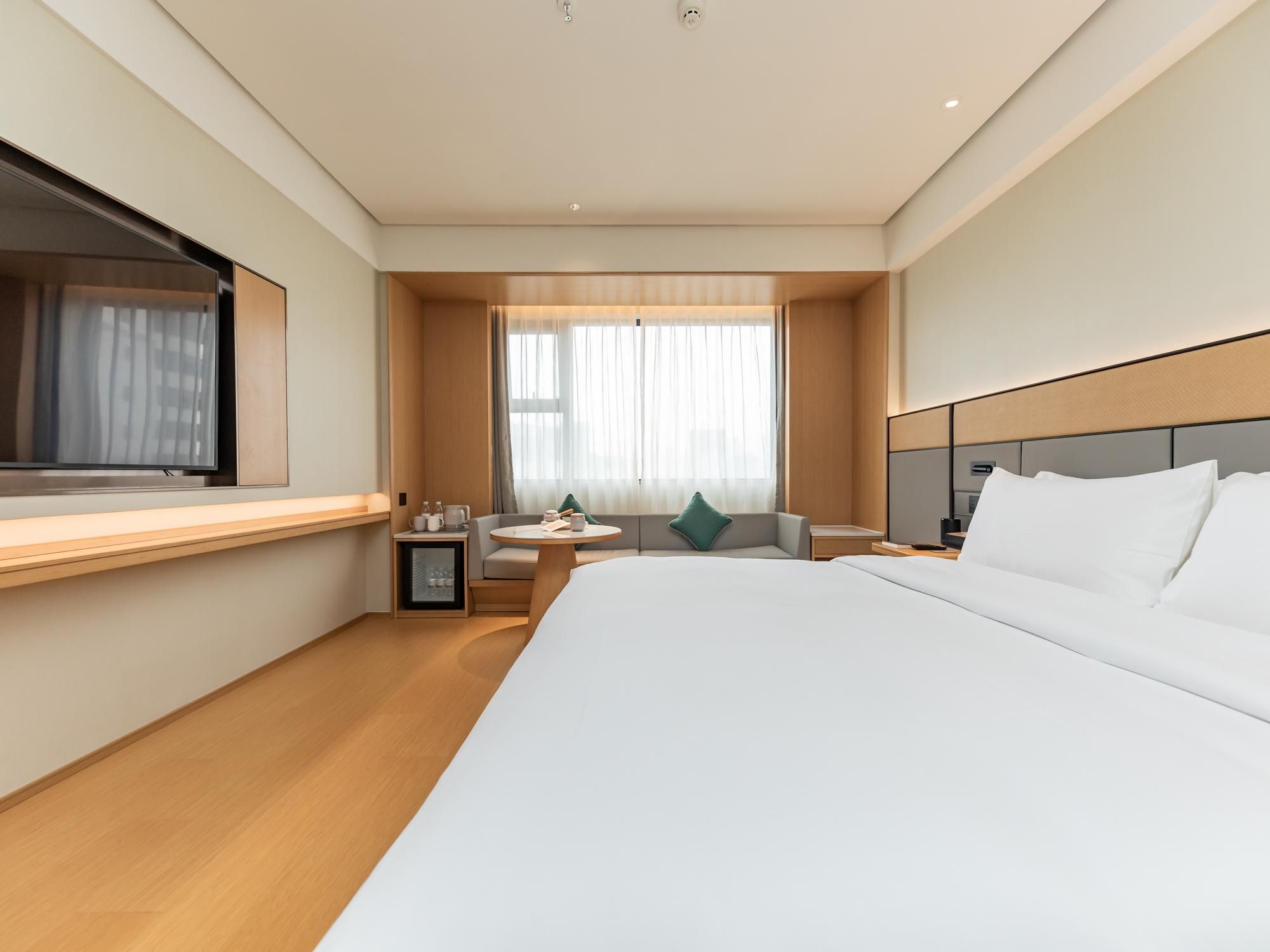 Huazhu - Superior BedRoom