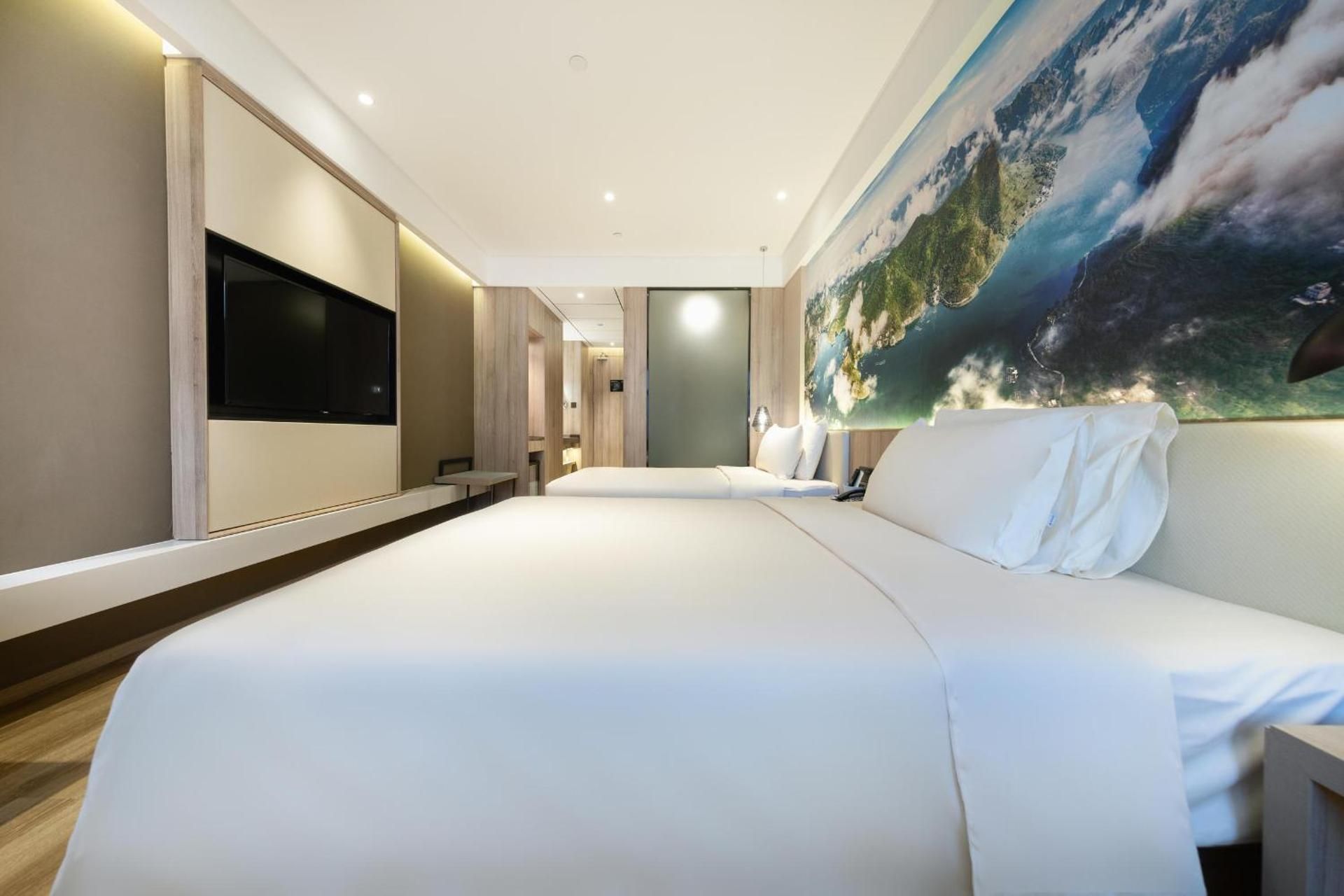 Deluxe Family Room