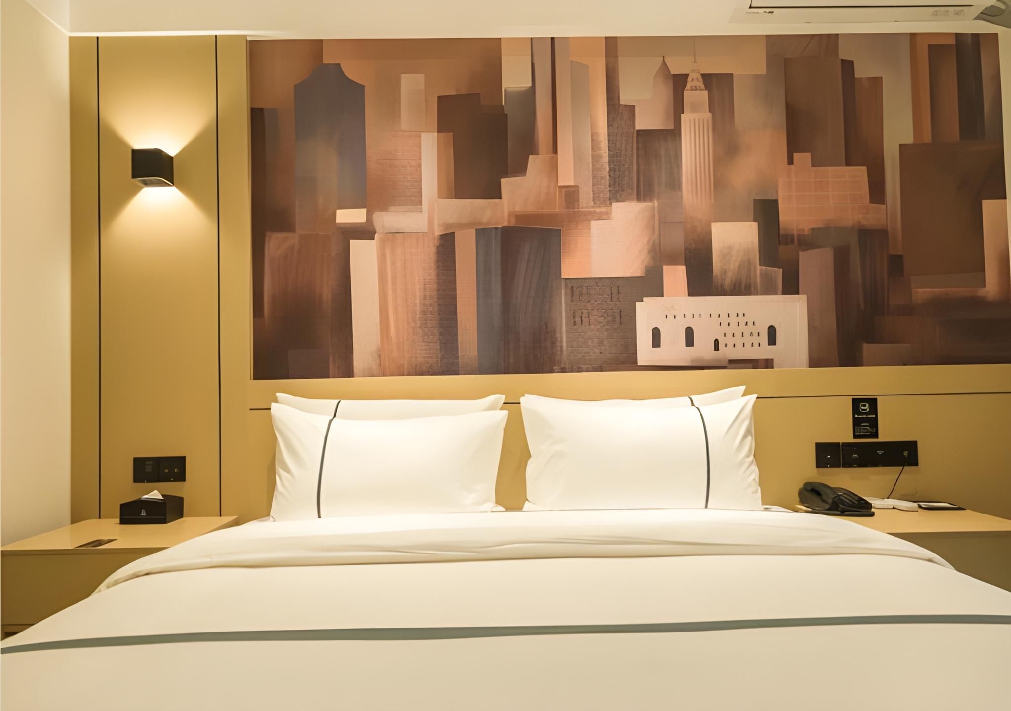 Business Queen Room