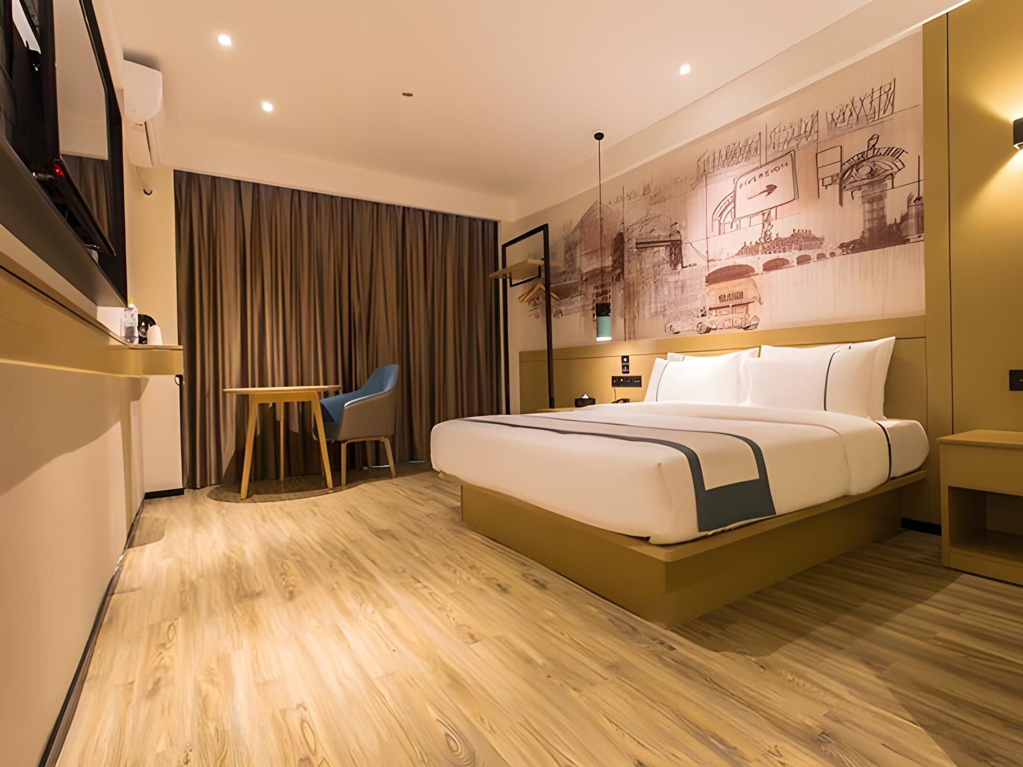 Business Queen Room