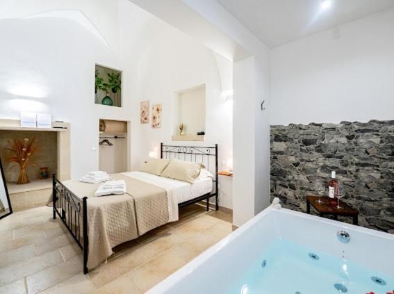 King Room with Spa Bath