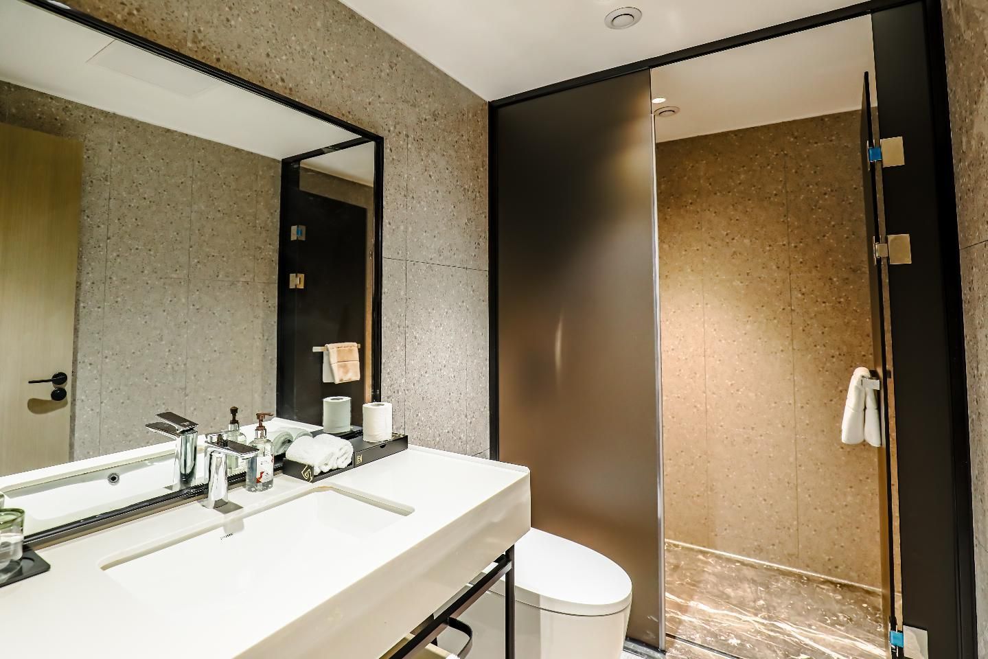 Dossen - Zhineng Executive Suite