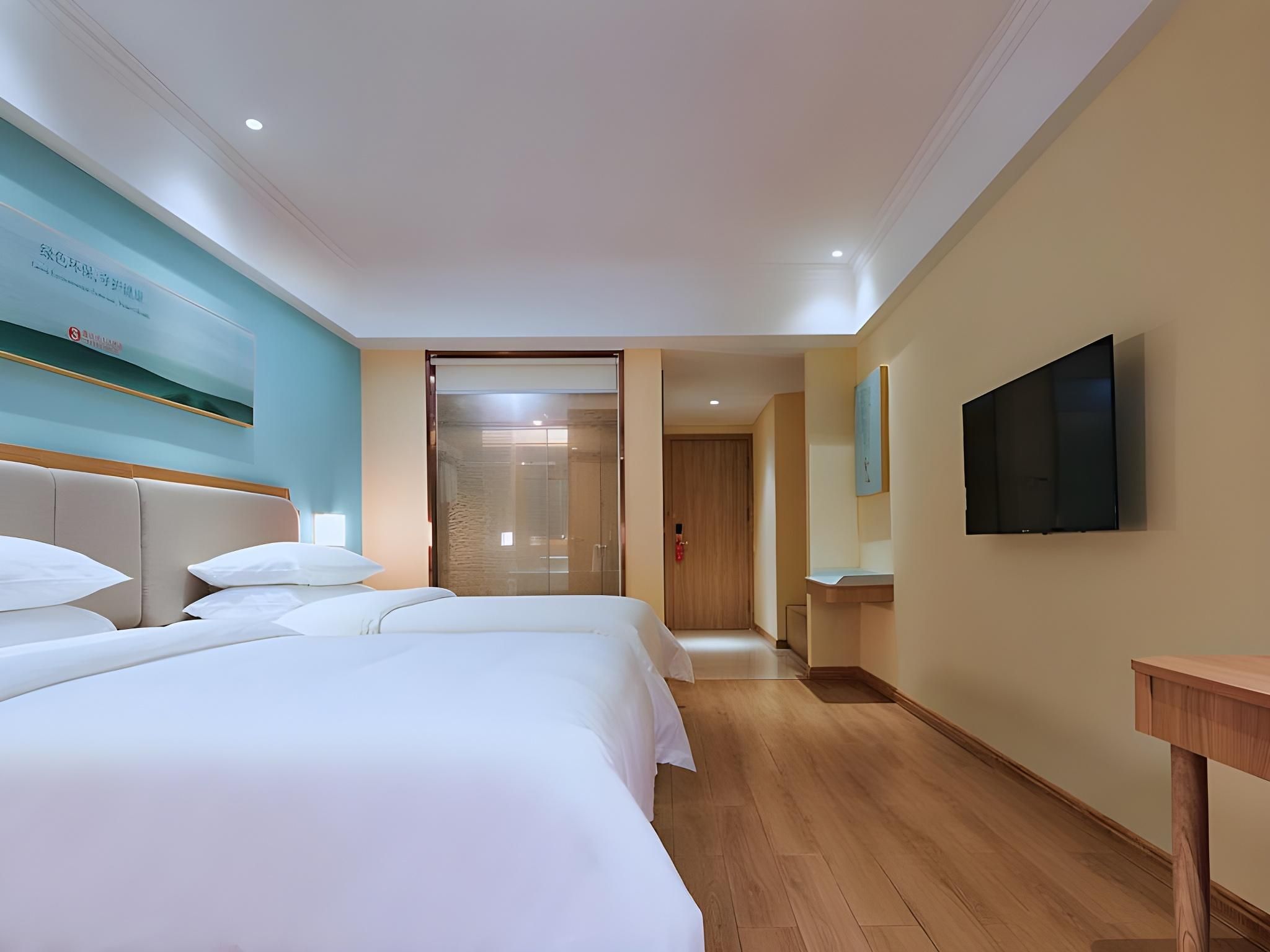 Vienna - Functional Chess Room With Twin Bed