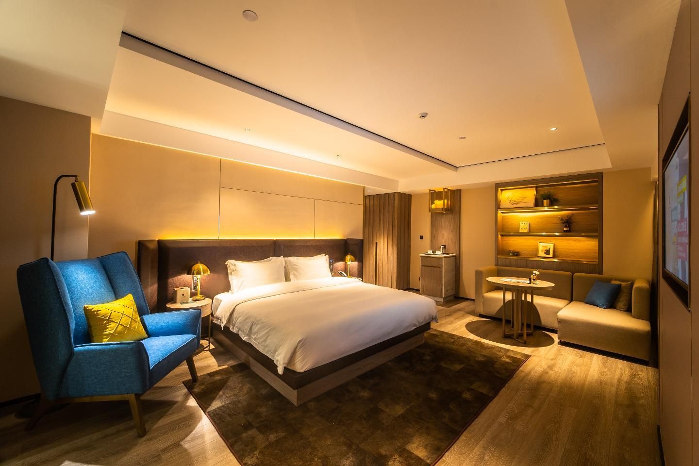 Dossen - Enjoy King Room with View, High Floor