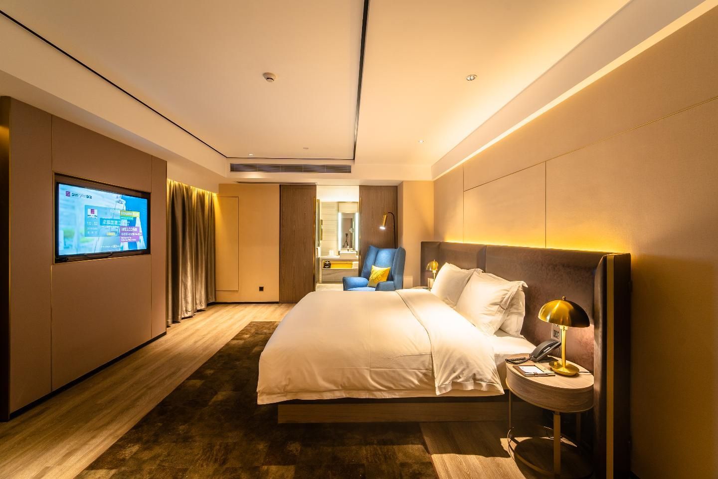 Dossen - Enjoy King Room with View, High Floor