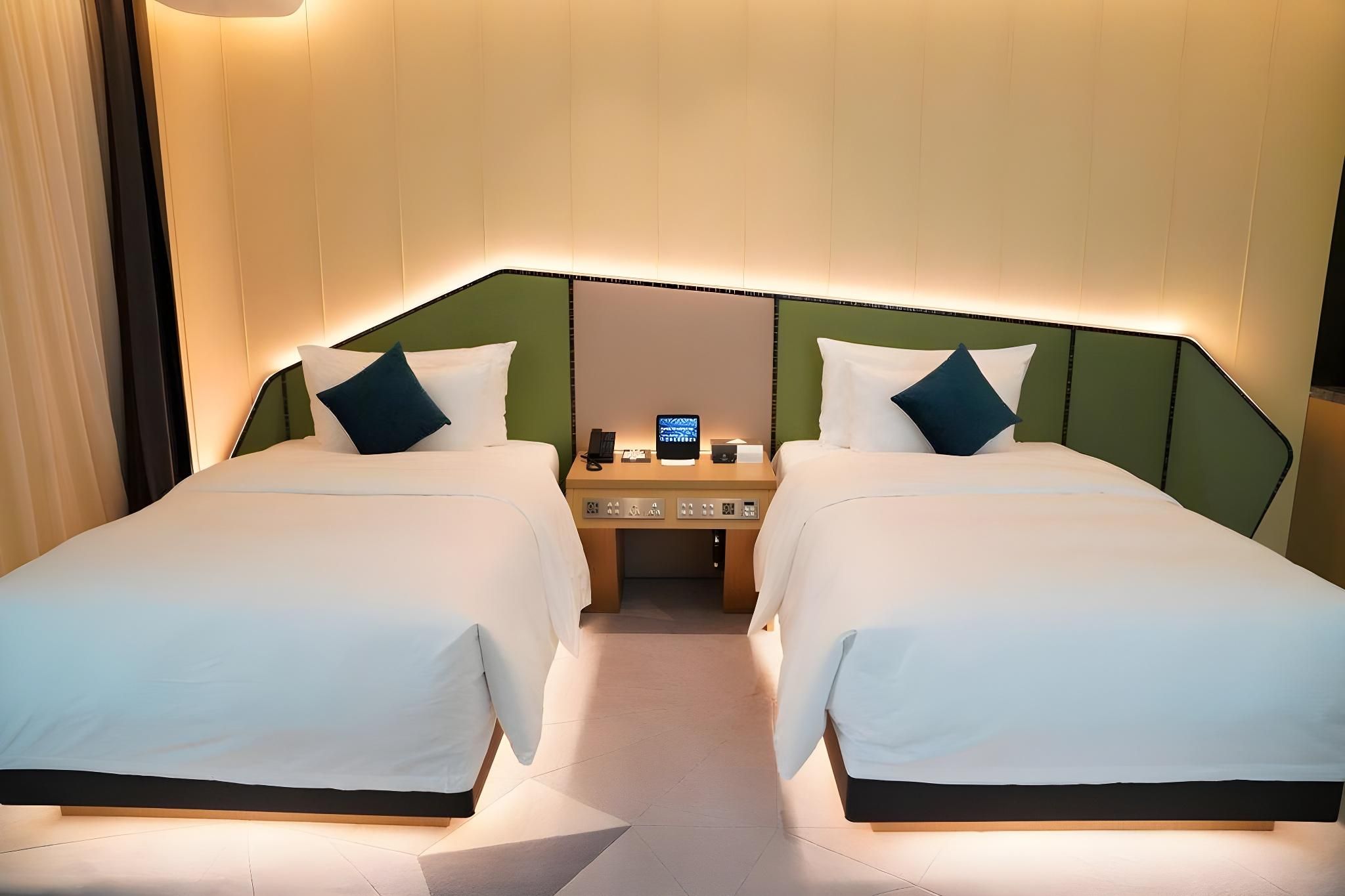 Deluxe 2-bed Room
