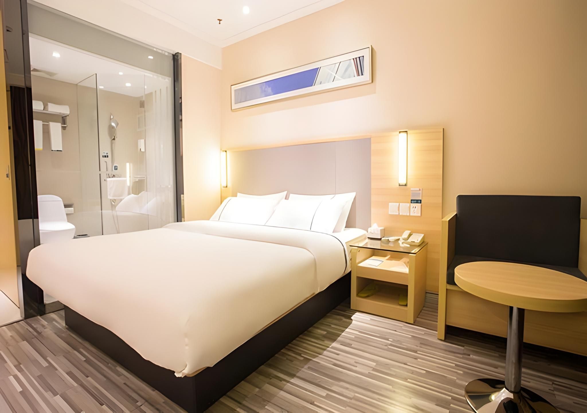 Business Queen Room