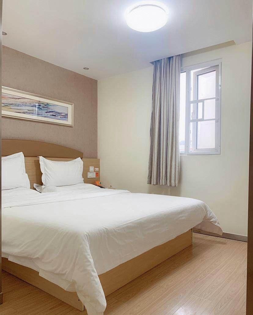 Comfort King Room