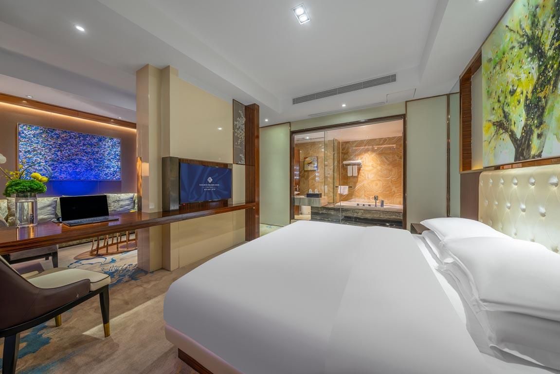 Smart Room - City-View (Double bed) (Bathtub, desk)