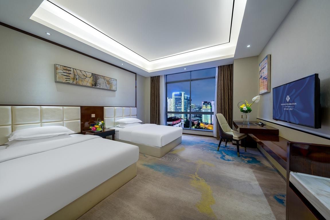 Guestroom - City-View (2 beds) (Desk)