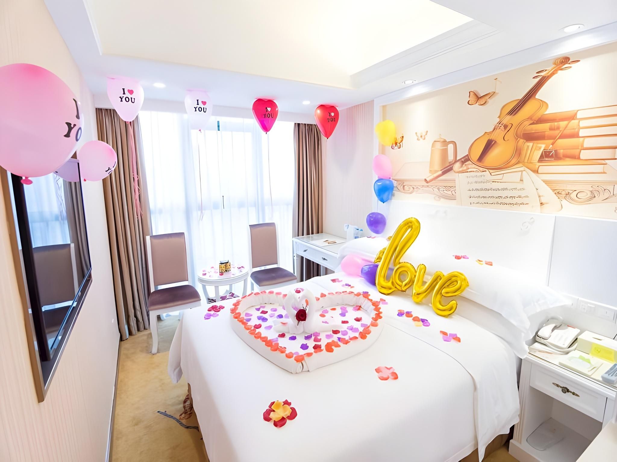 Vienna - Romance Themed Bed Room