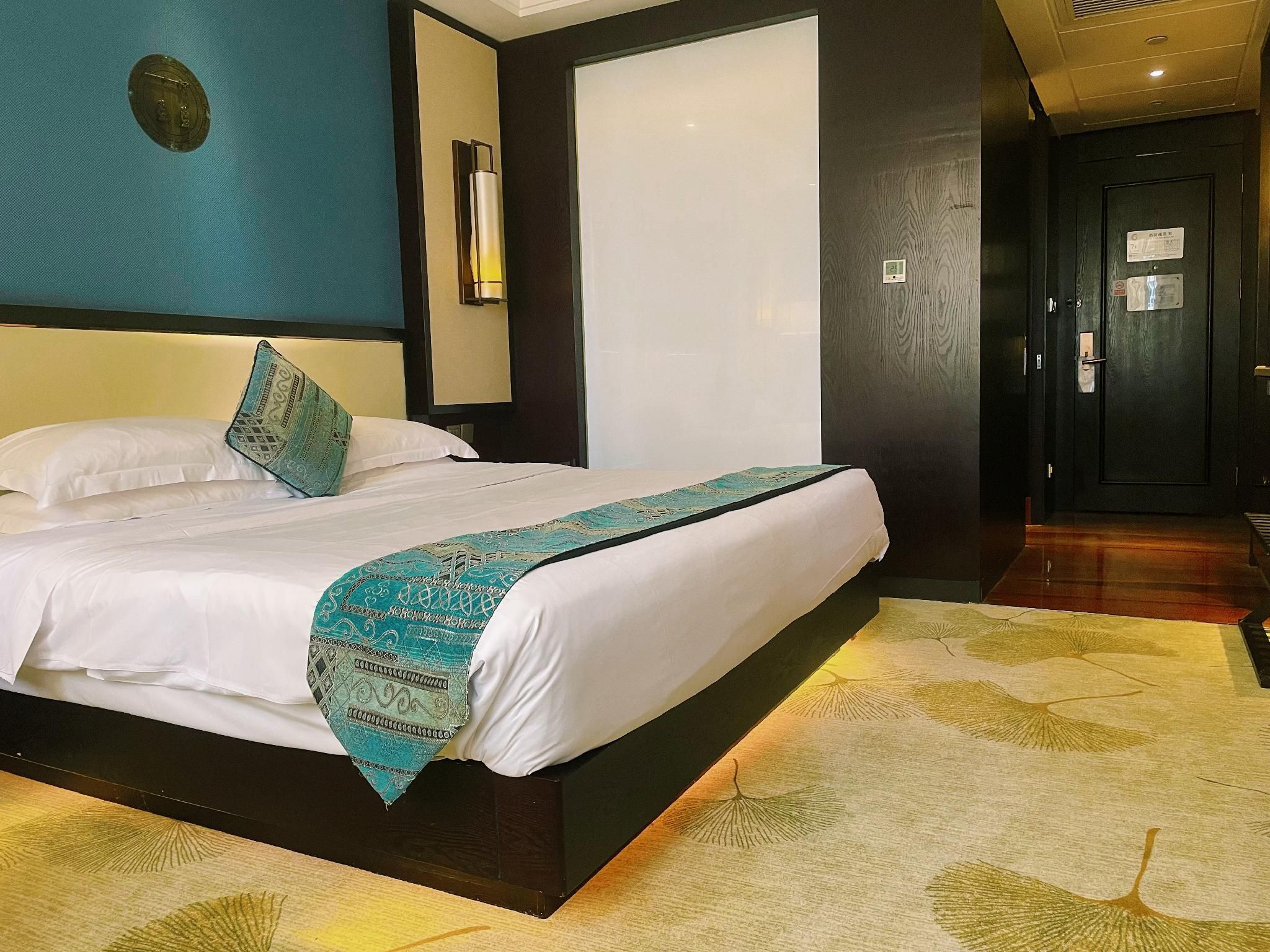Deluxe River View King Room